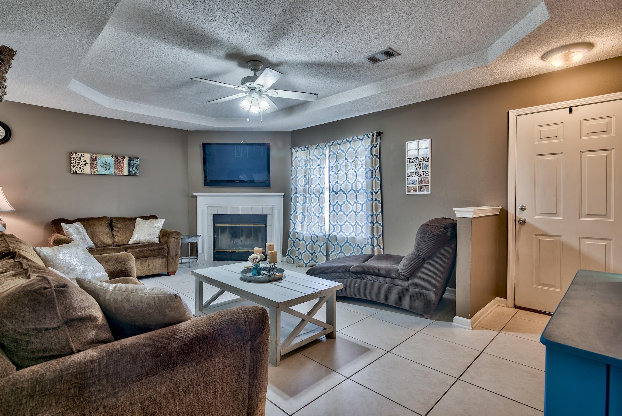 HARLAN SQUARE S/D - Residential