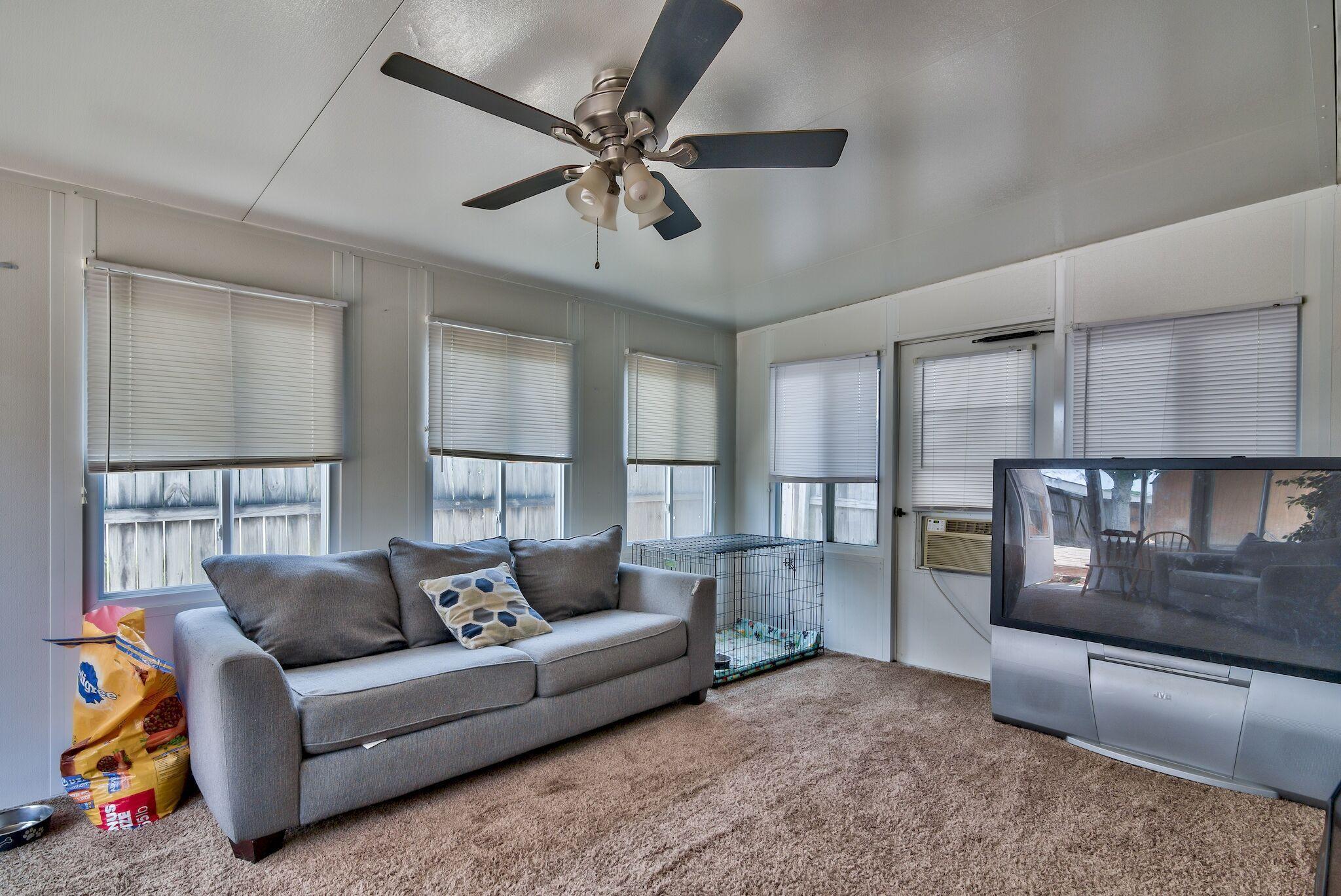 HARLAN SQUARE S/D - Residential