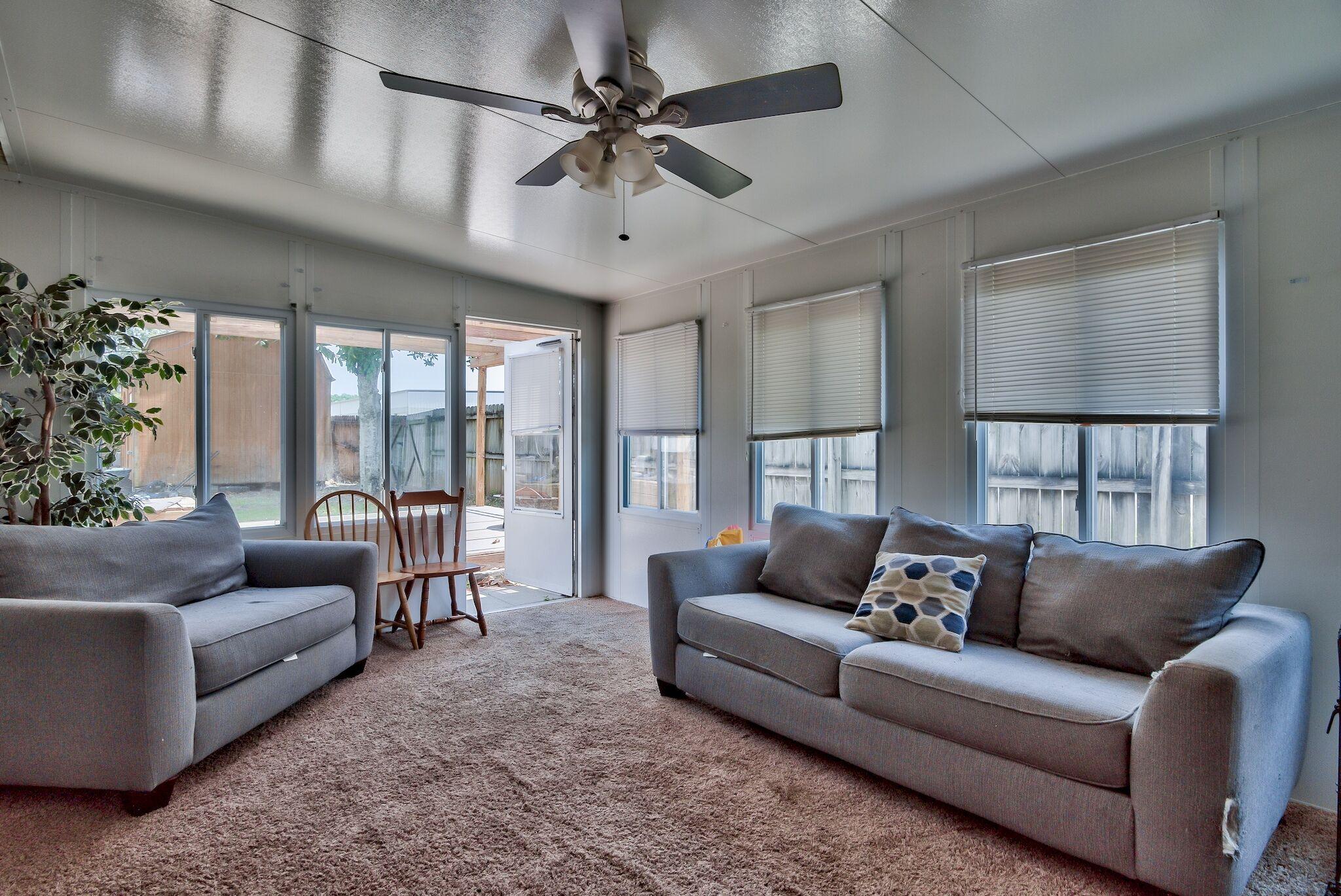 HARLAN SQUARE S/D - Residential