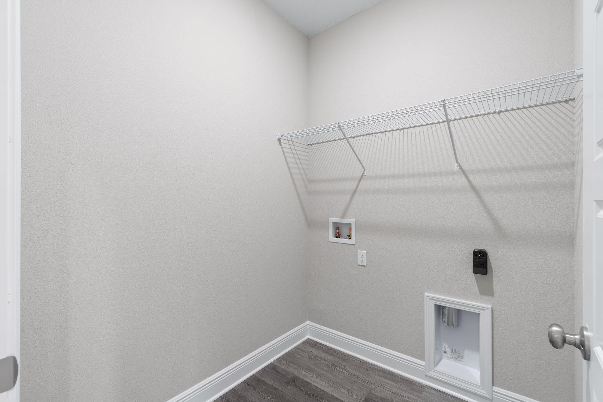 CRESCENT SHORES - Residential