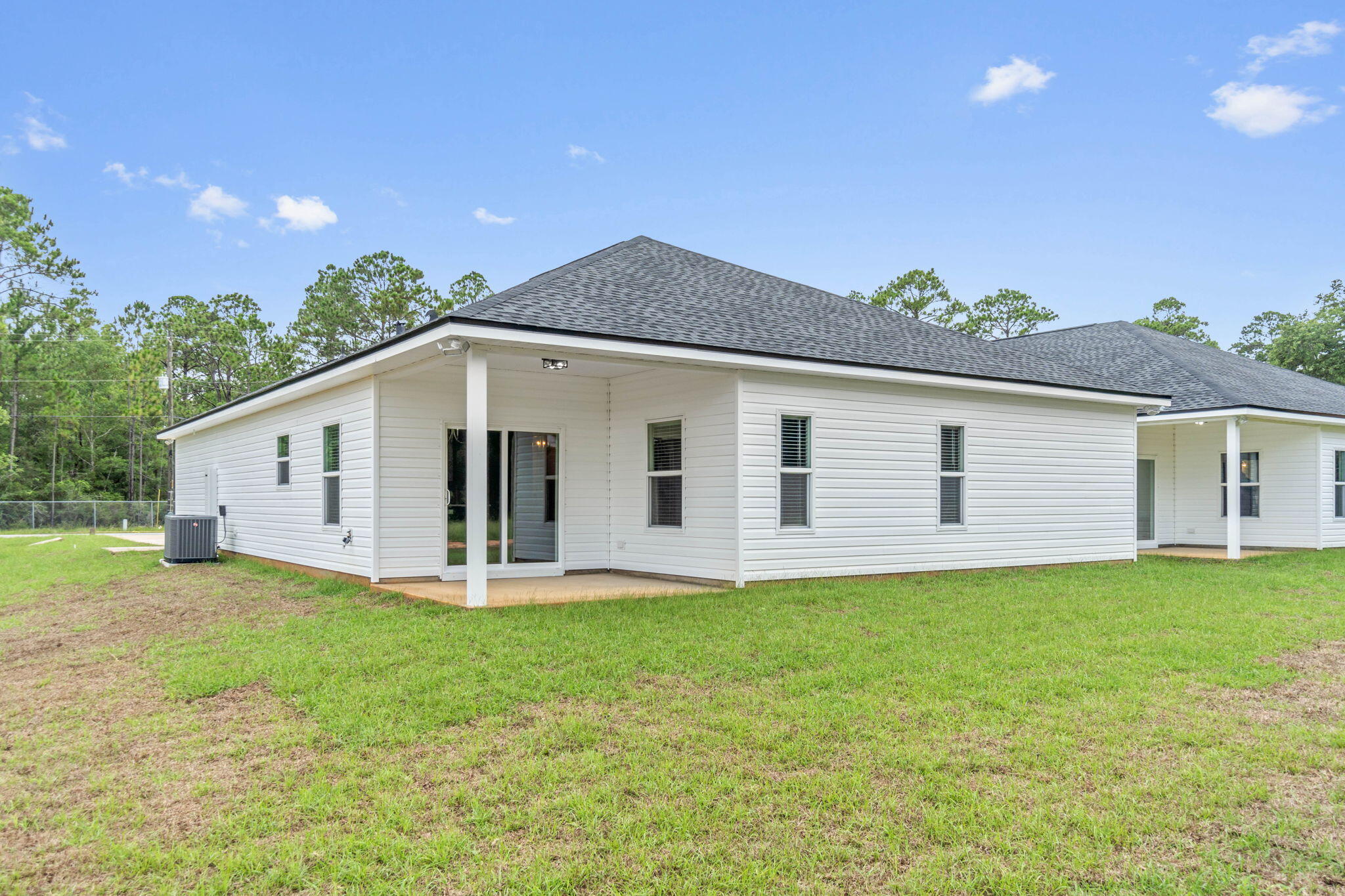 CRESCENT SHORES - Residential