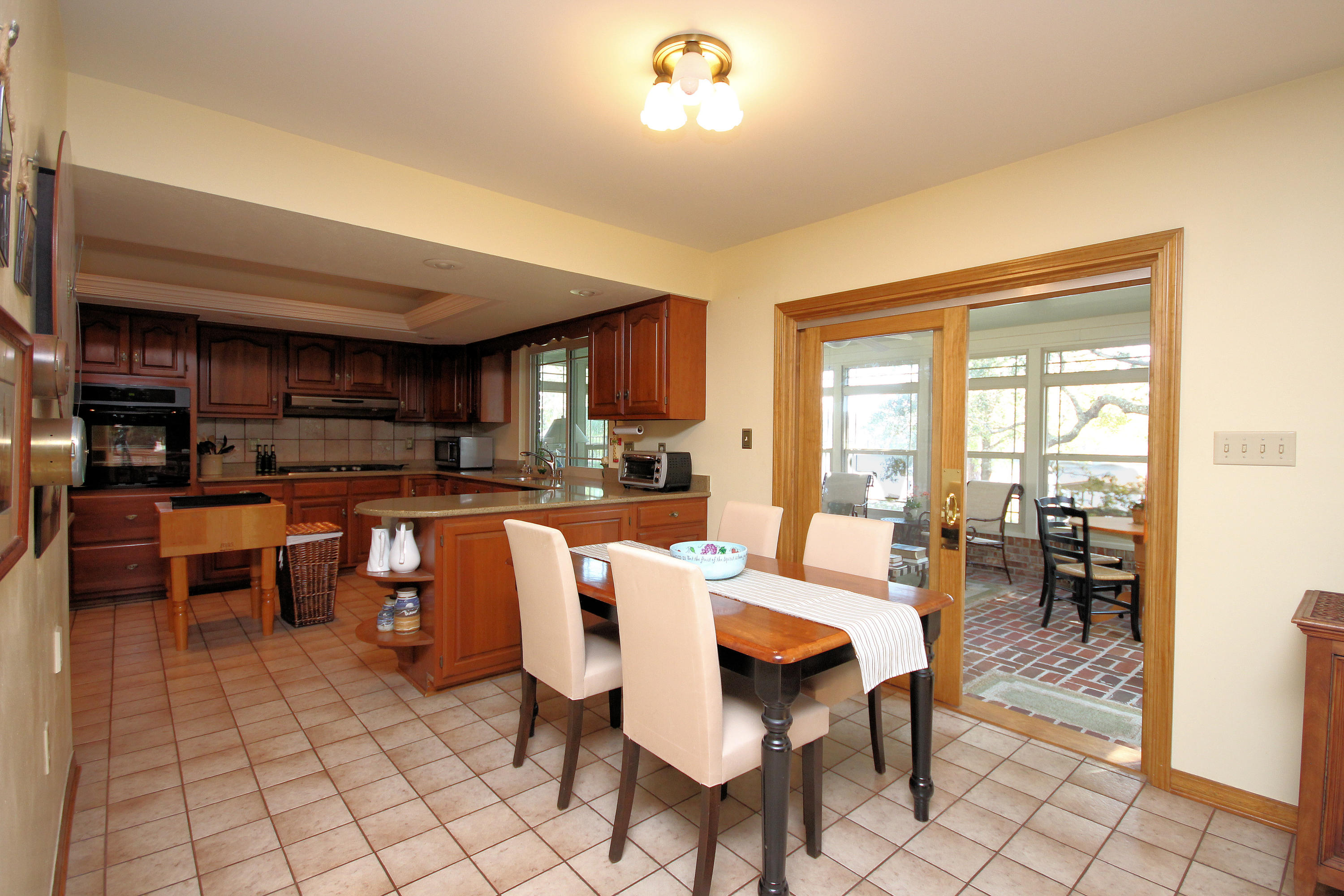 BAYOU POQUITO - Residential