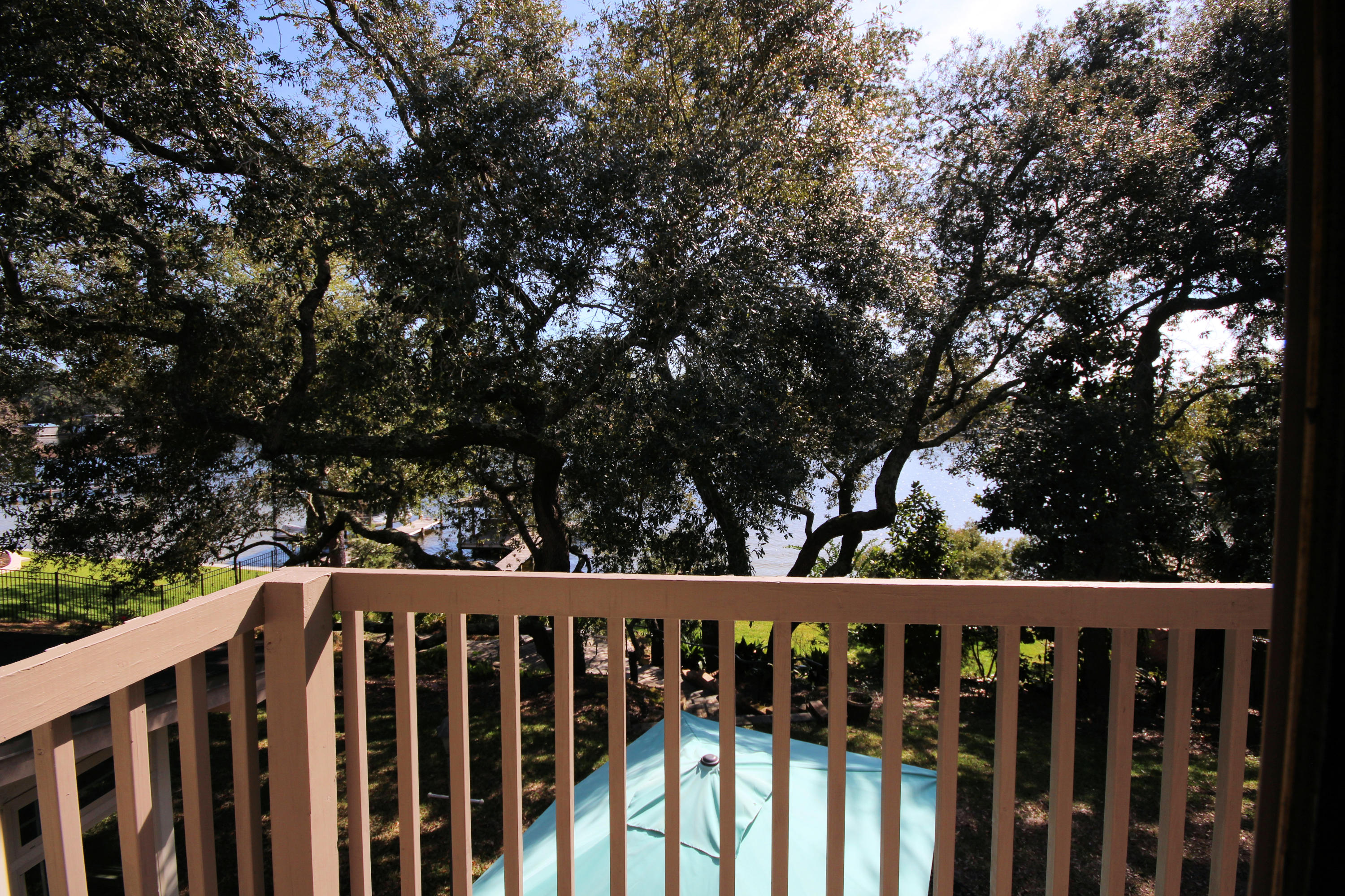 BAYOU POQUITO - Residential