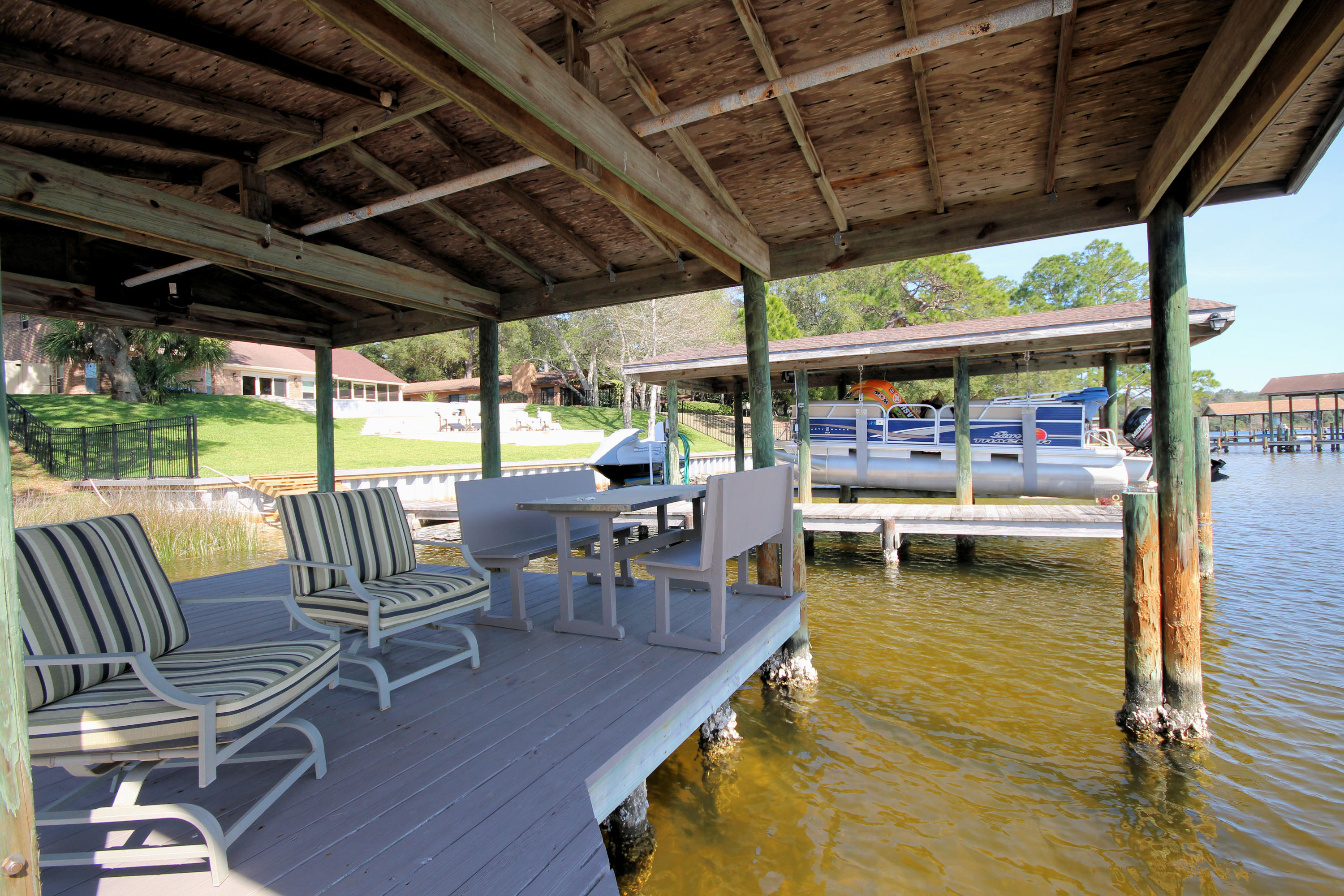 BAYOU POQUITO - Residential