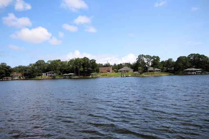 BAYOU POQUITO - Residential