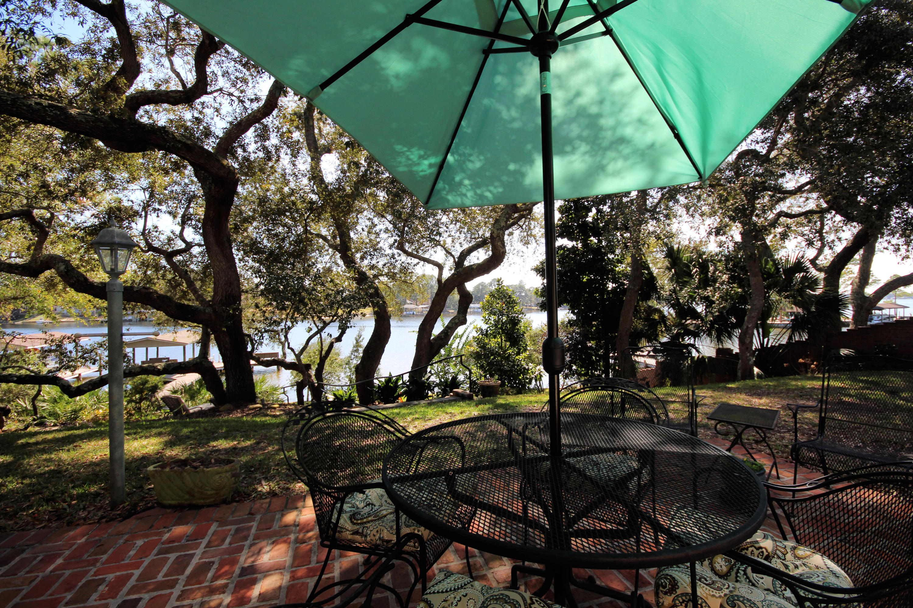 BAYOU POQUITO - Residential