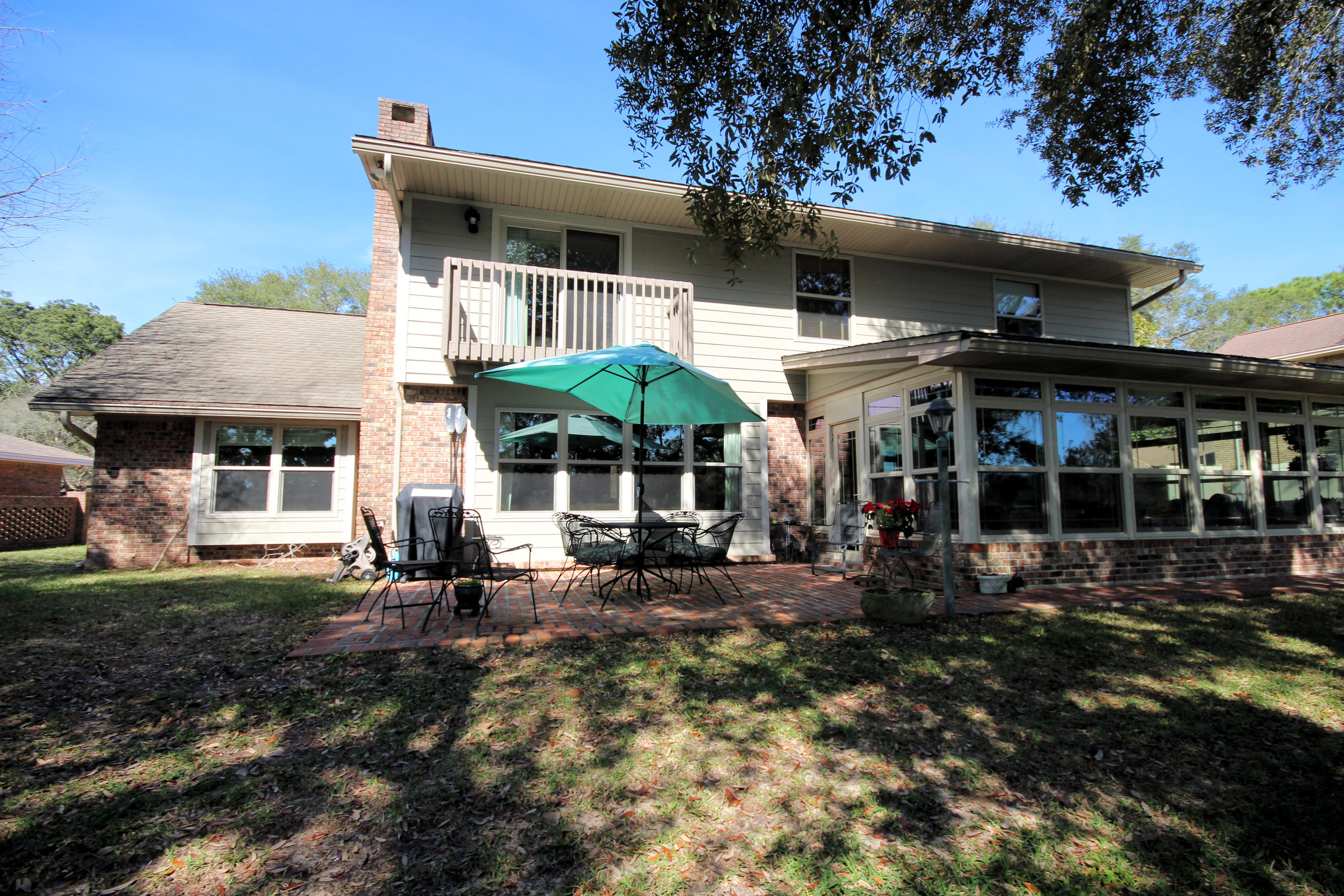 BAYOU POQUITO - Residential