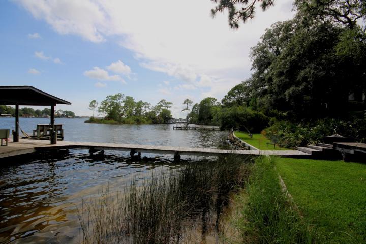 BAYOU POQUITO - Residential