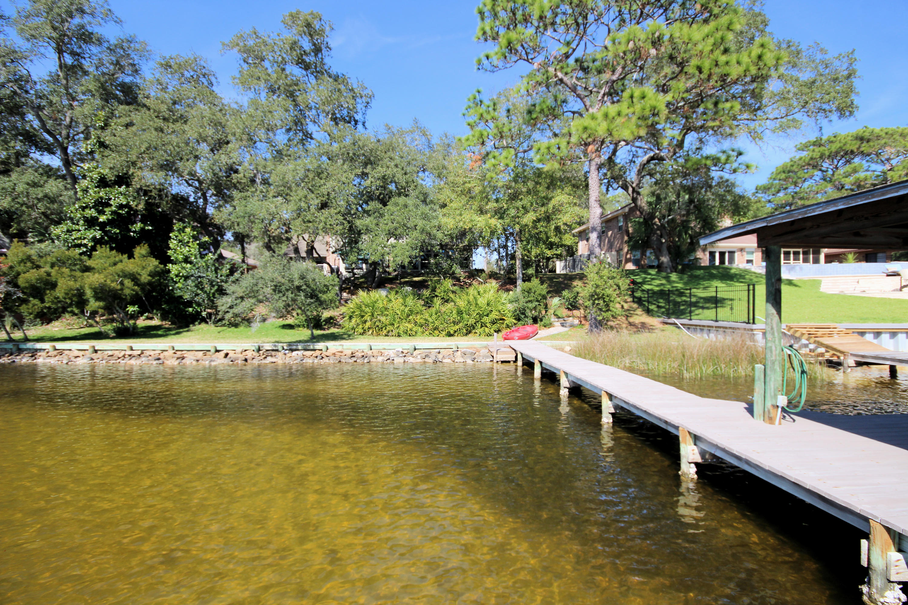 BAYOU POQUITO - Residential
