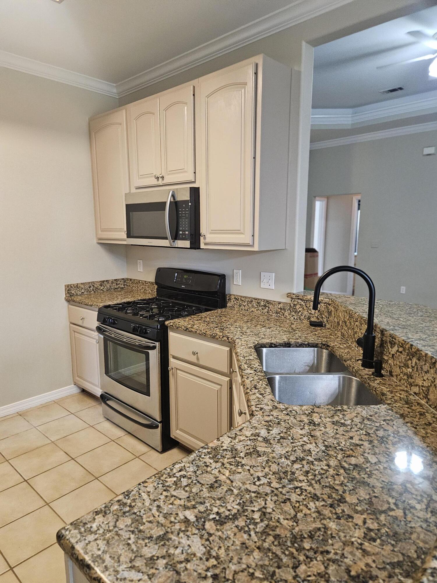 METES & BOUNDS - Residential Lease