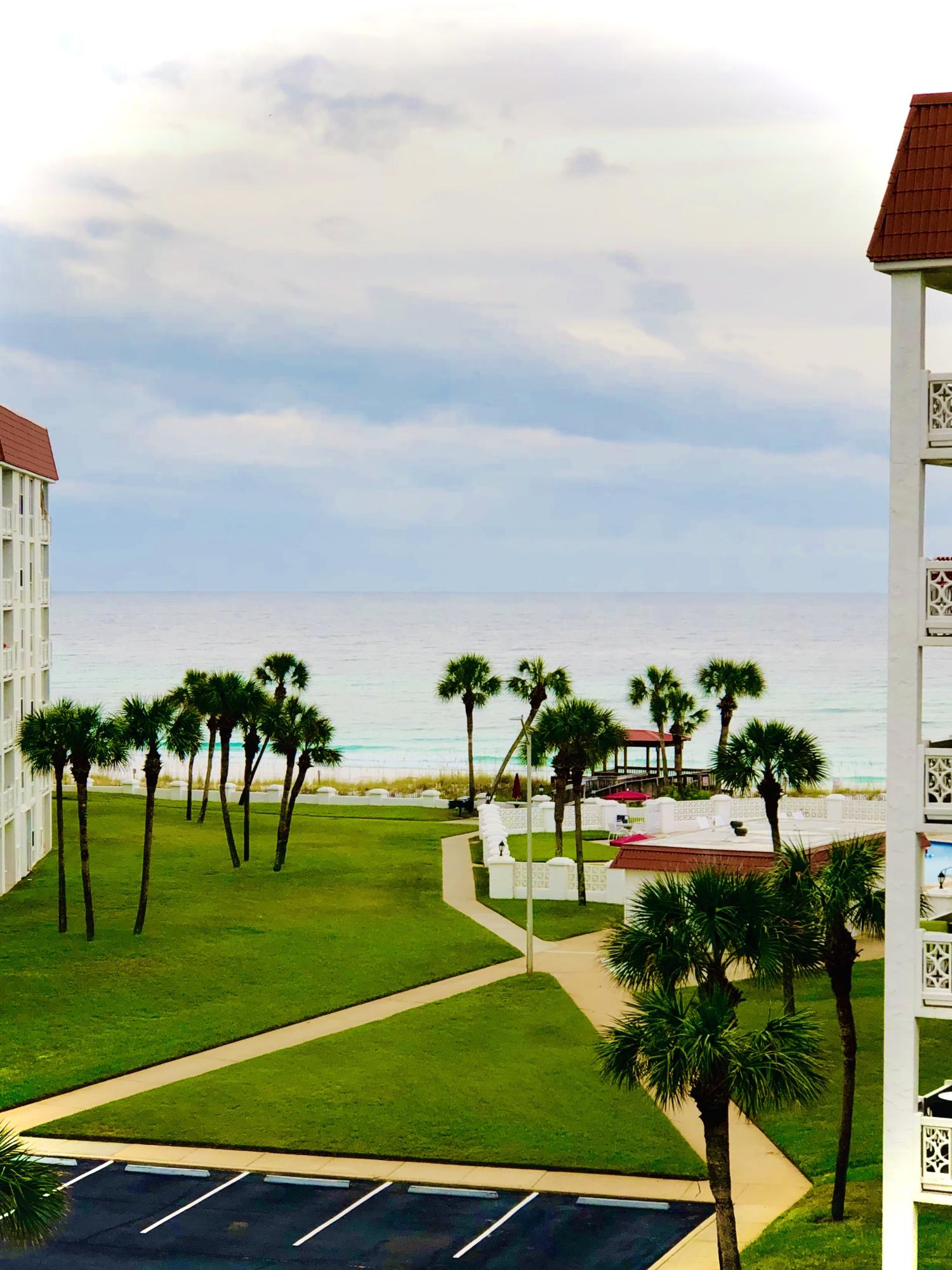 EL MATADOR CONDO - Residential