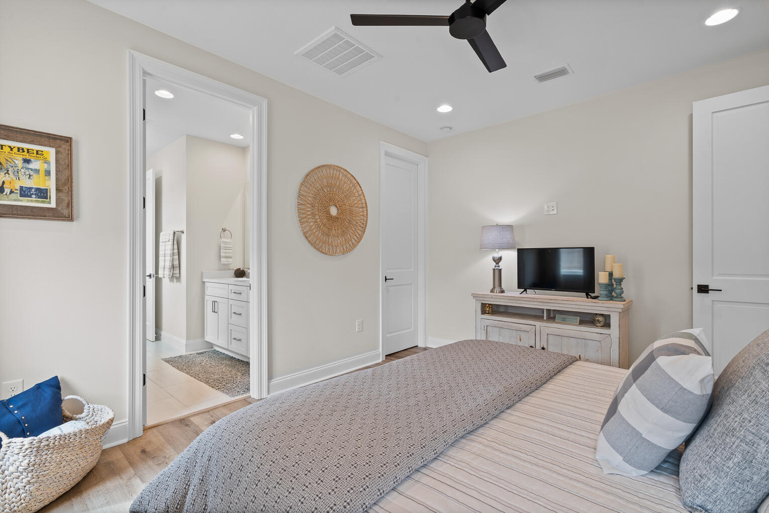 RAIDERS LANDING - Residential