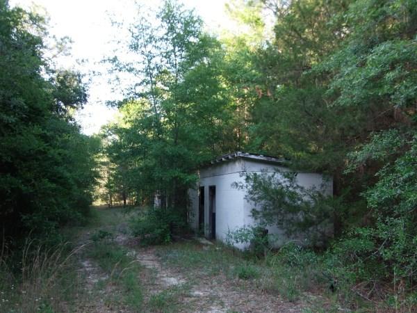 METES & BOUNDS - Land