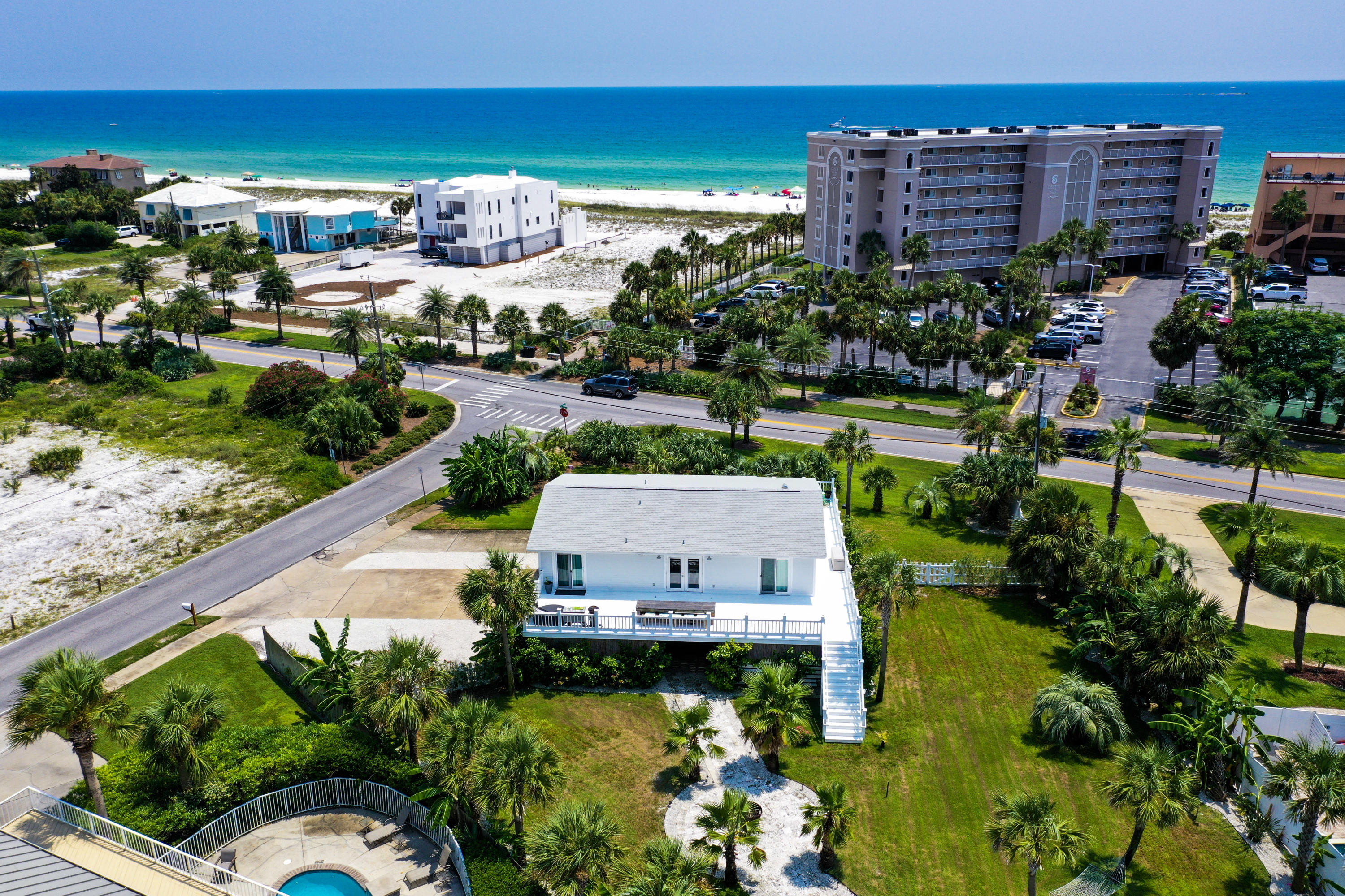 HOLIDAY ISLE - Residential