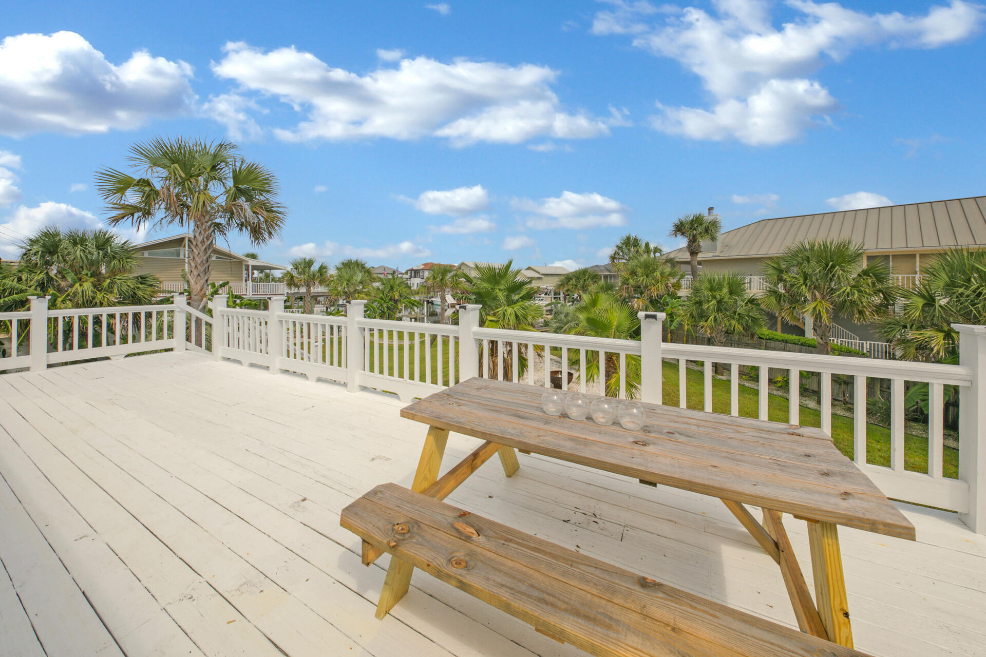 HOLIDAY ISLE - Residential