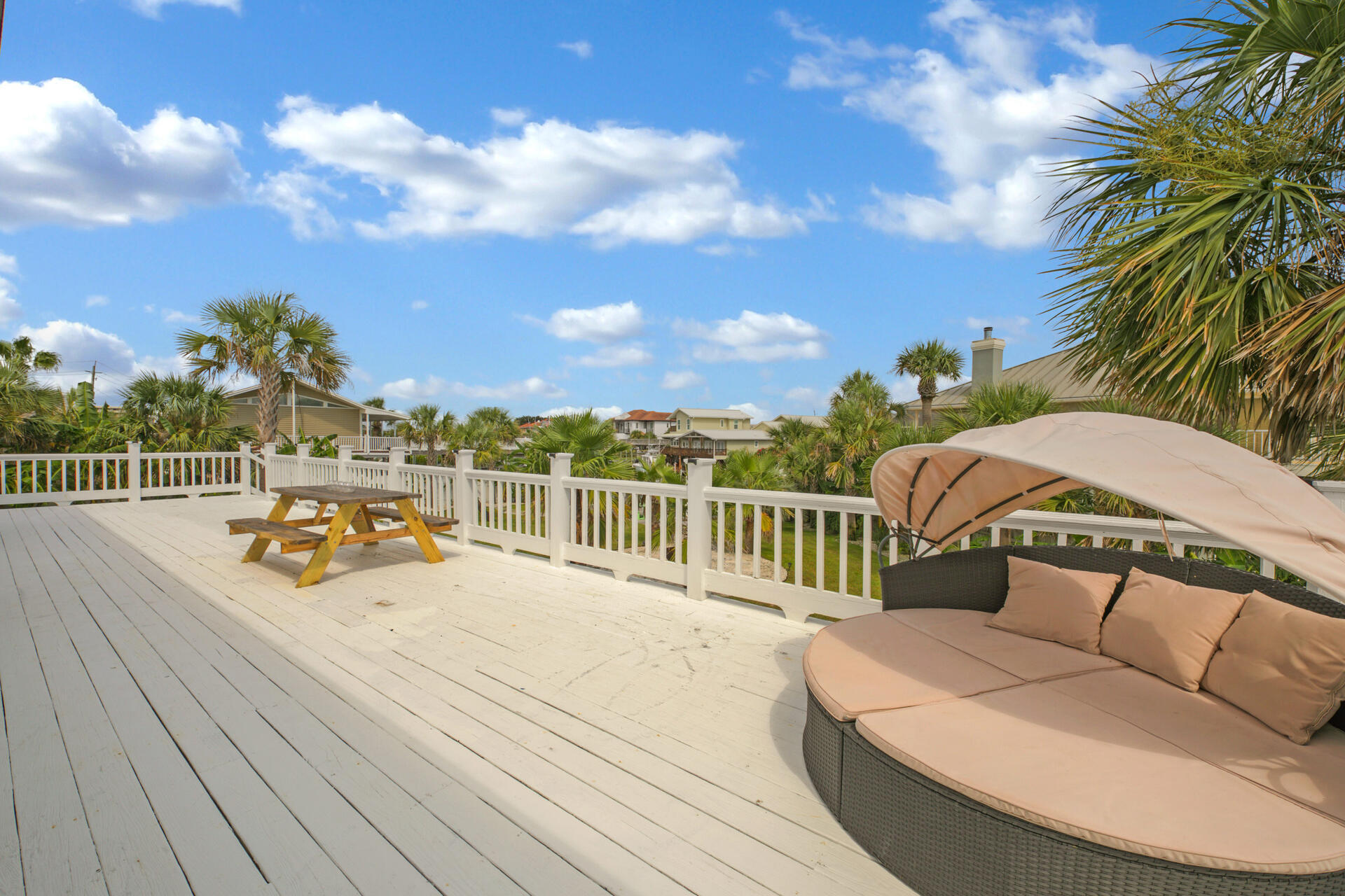 HOLIDAY ISLE - Residential