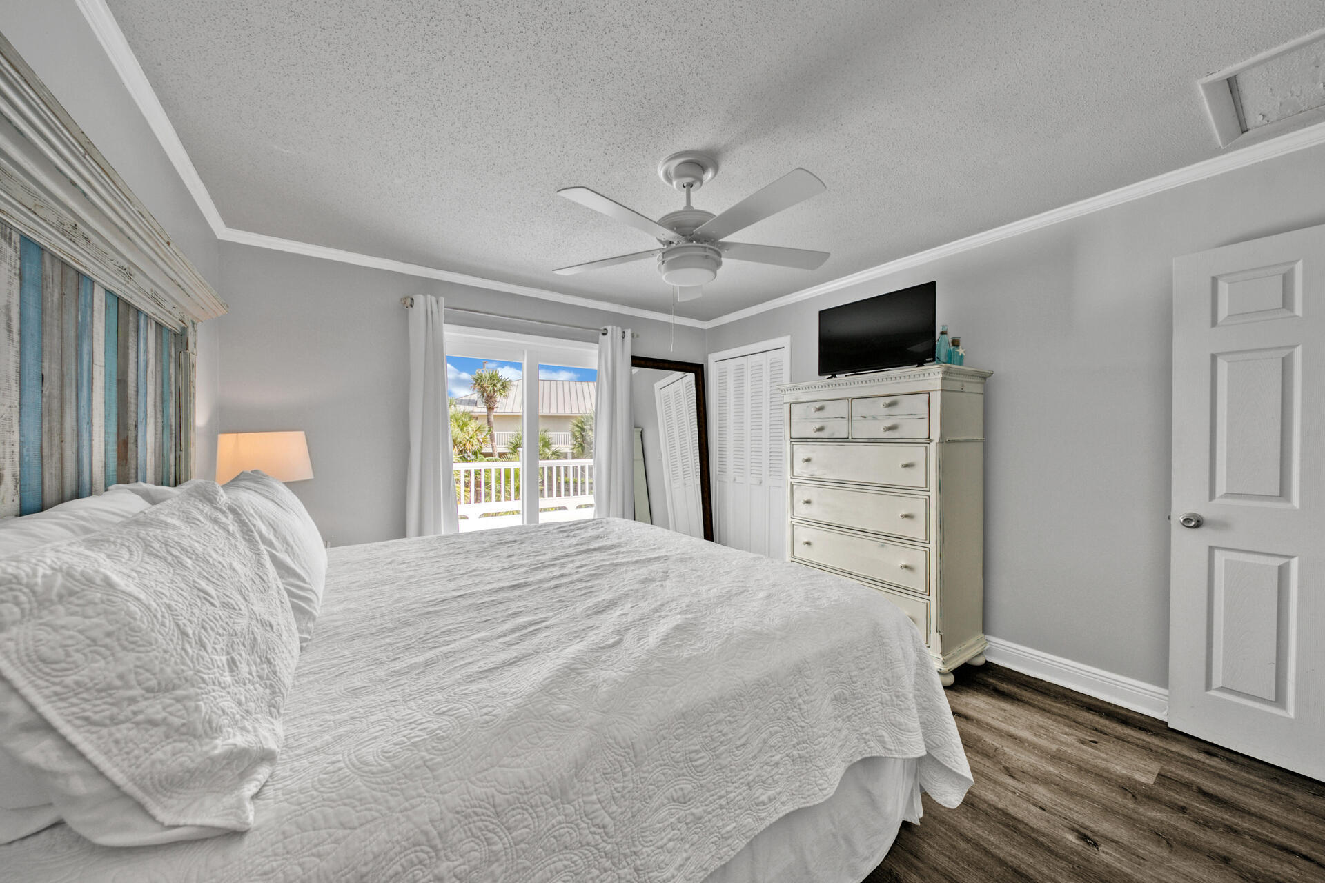 HOLIDAY ISLE - Residential