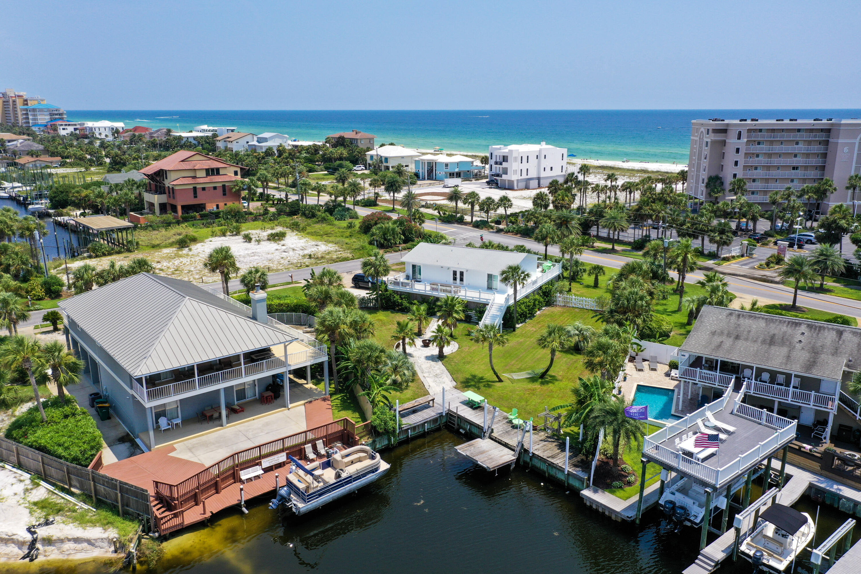 HOLIDAY ISLE - Residential