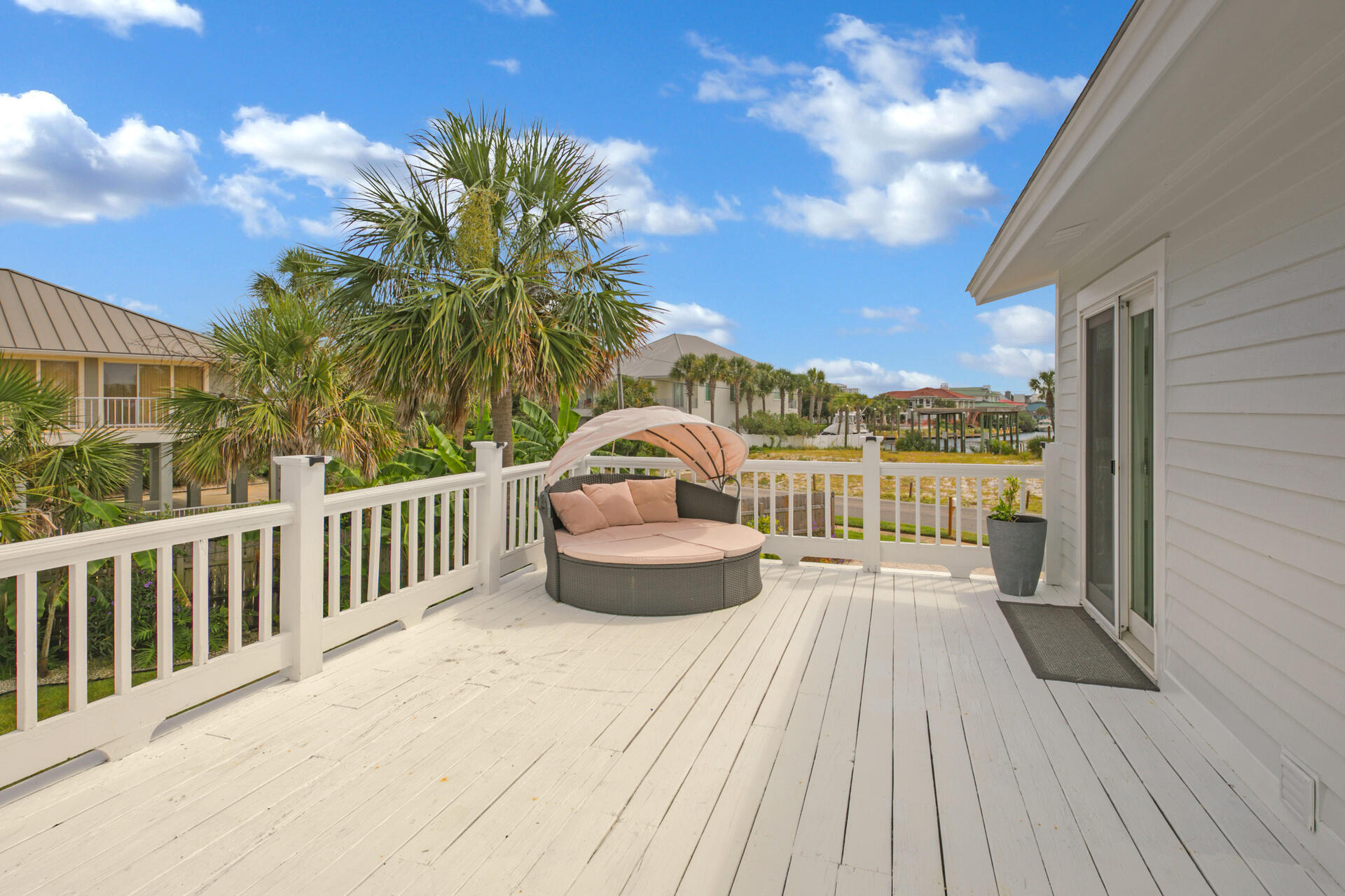 HOLIDAY ISLE - Residential