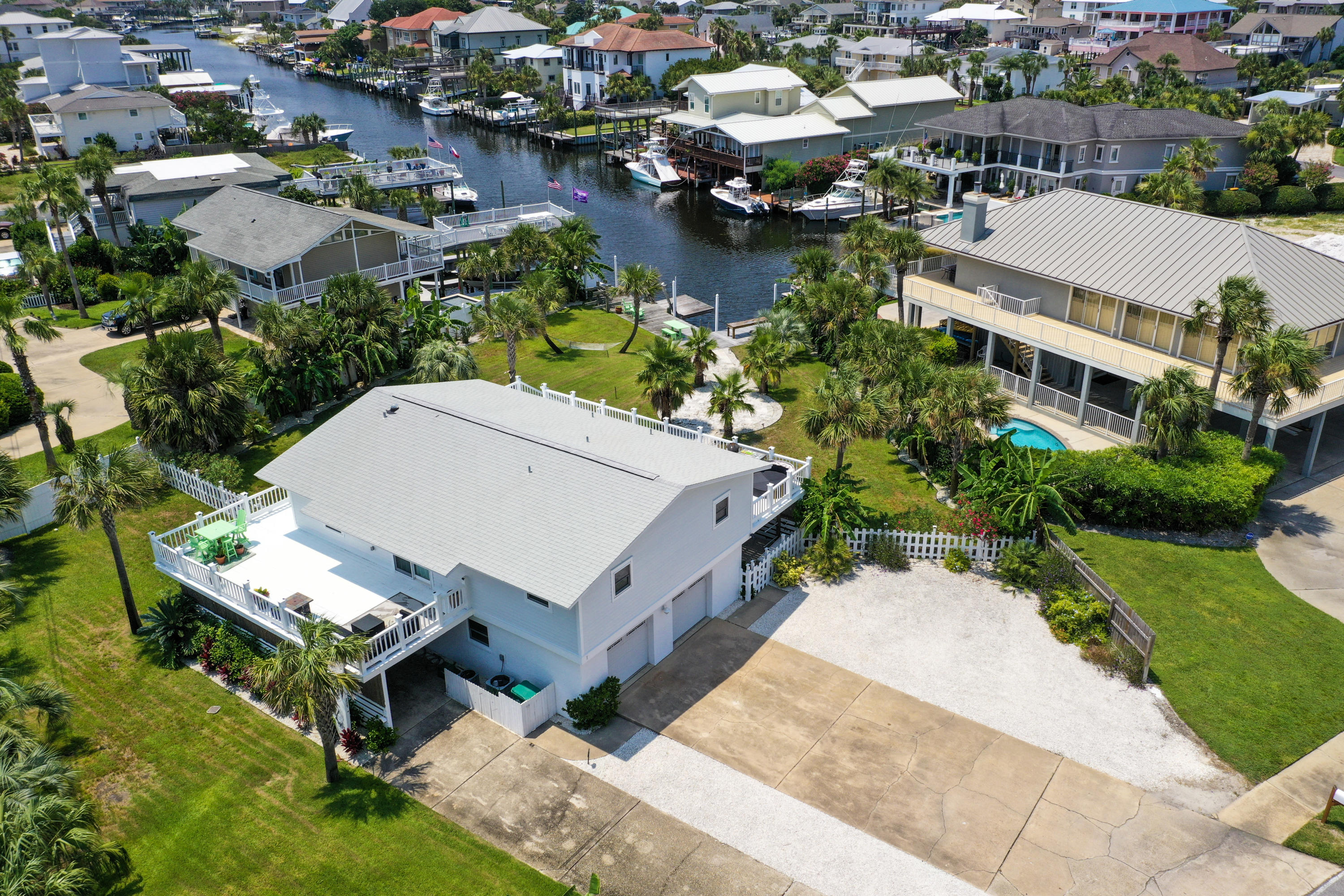 HOLIDAY ISLE - Residential