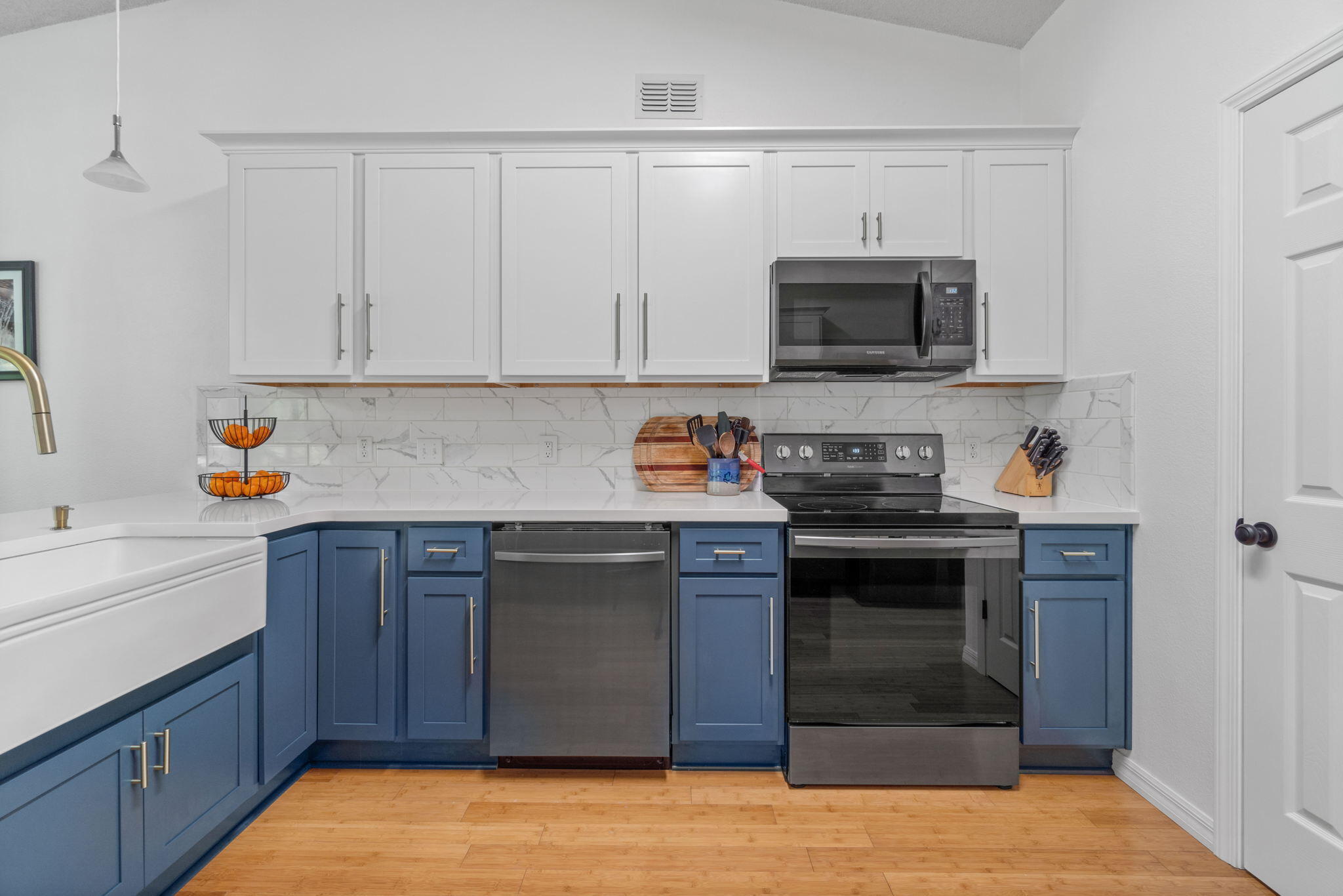 HOLLEY BY THE SEA - Residential