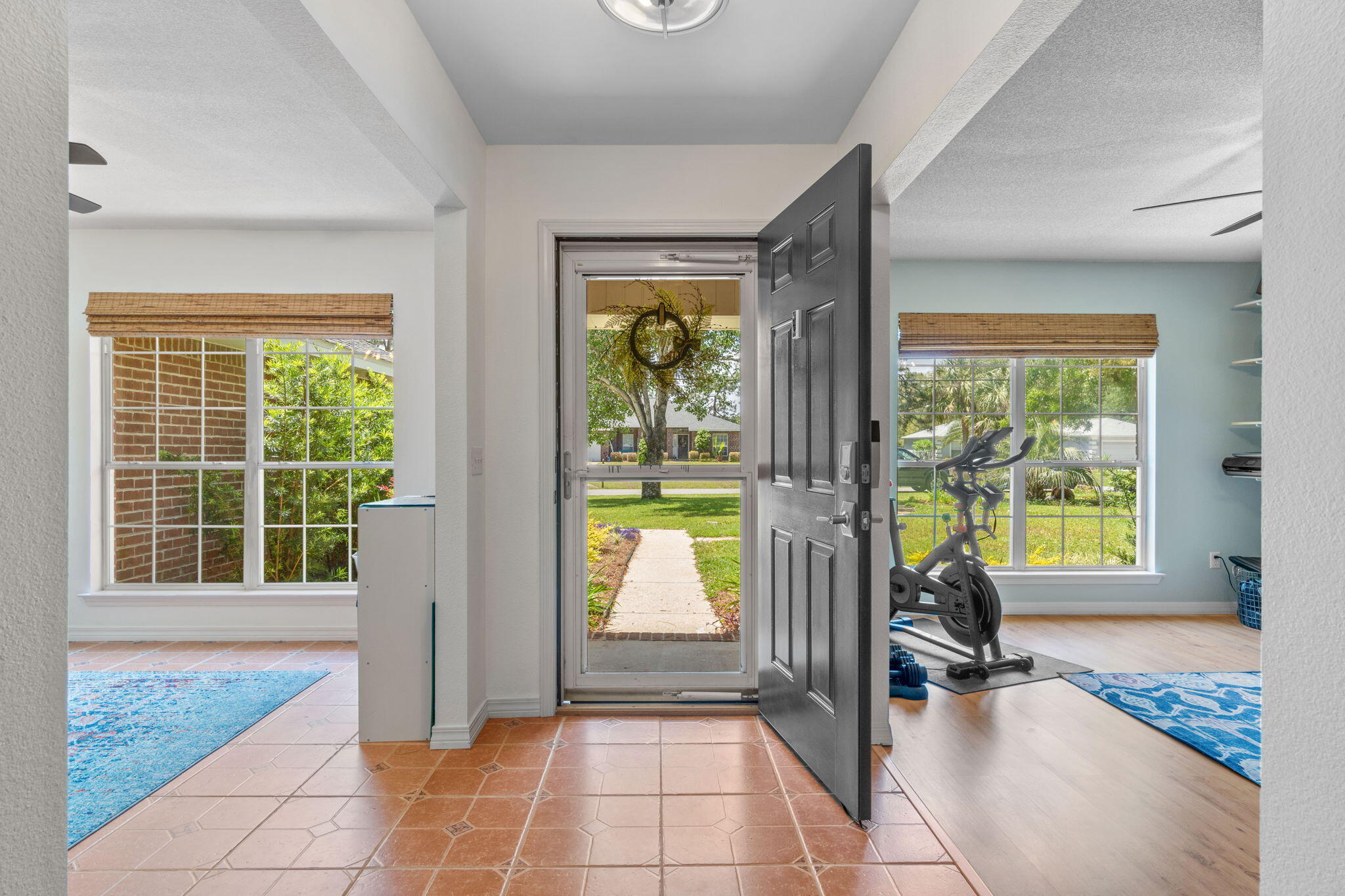 HOLLEY BY THE SEA - Residential