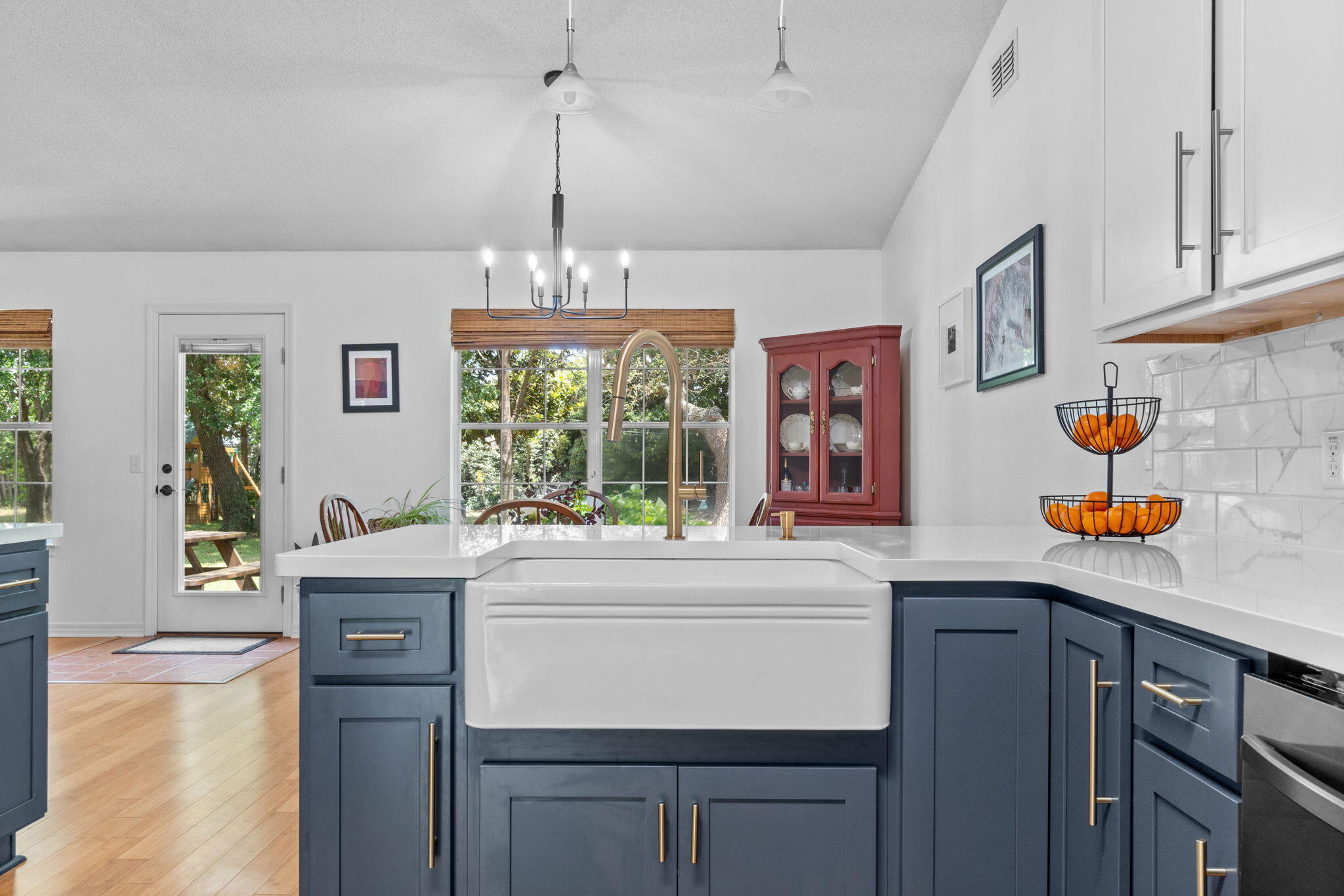 HOLLEY BY THE SEA - Residential