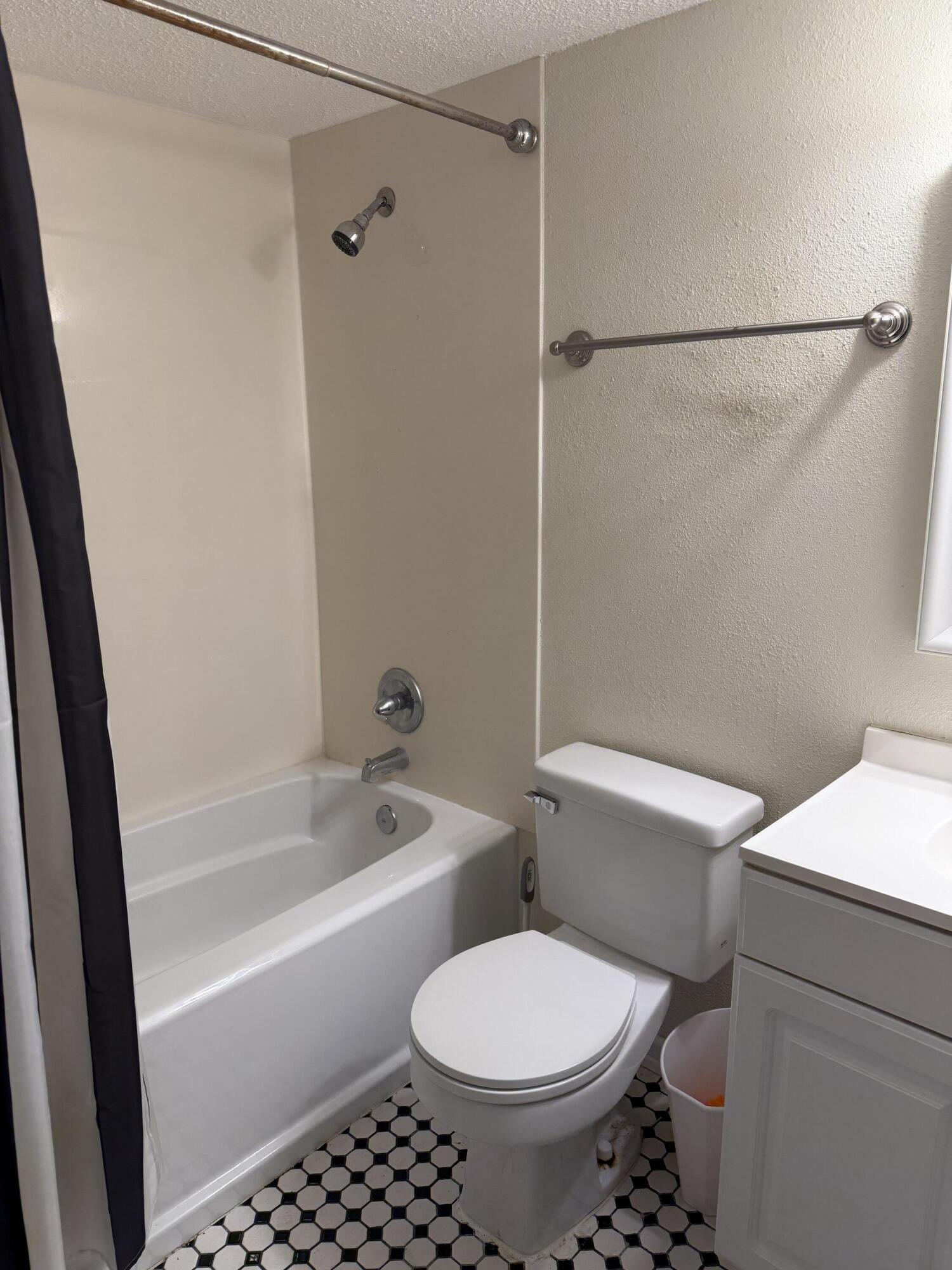 COLLEGE PARK CONDO - Residential