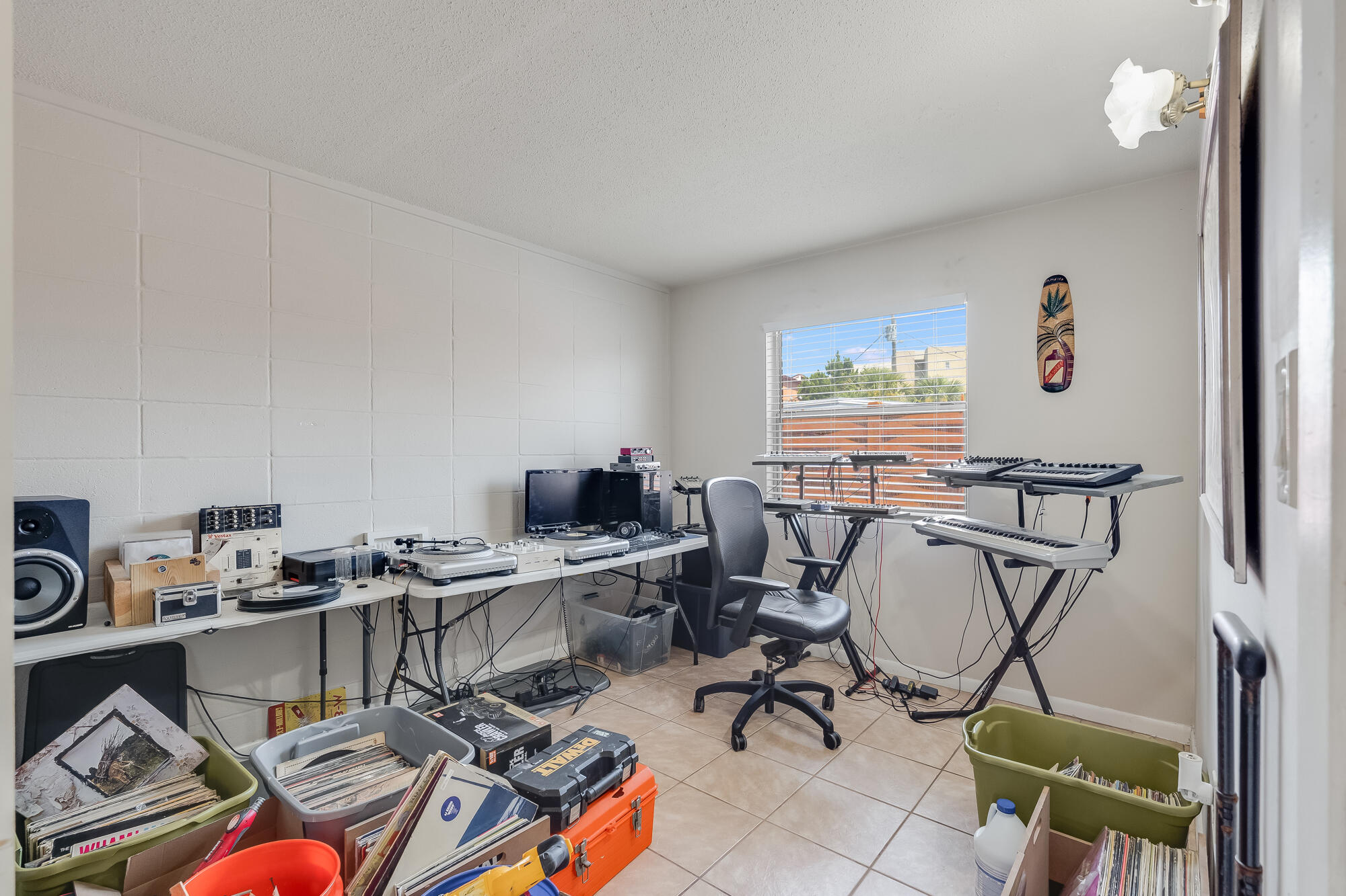 BREAKERS WEST - Residential