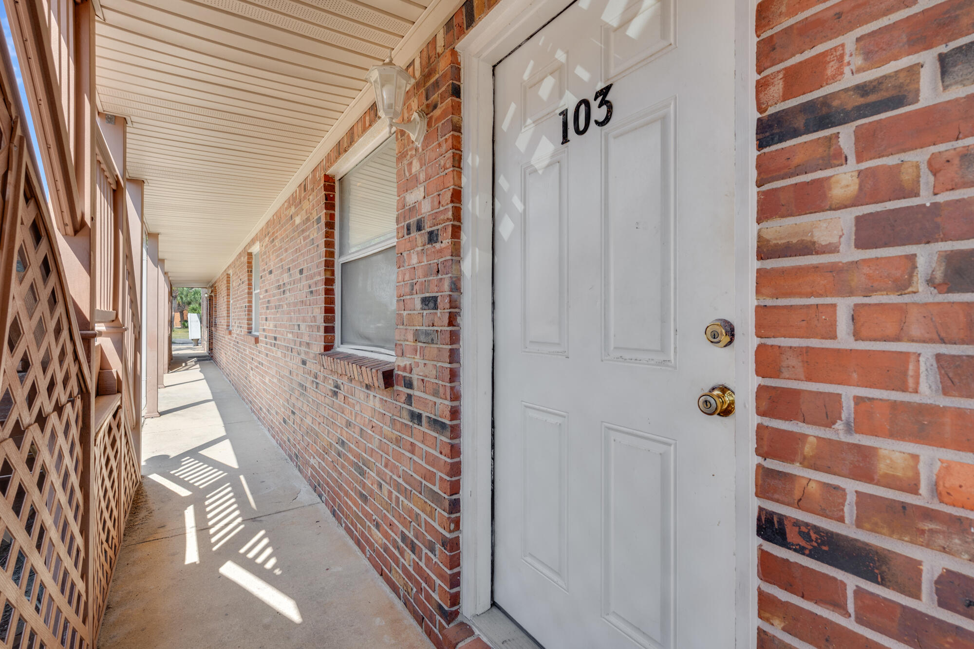 BREAKERS WEST - Residential