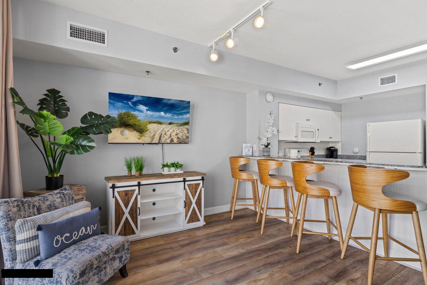 SHORES OF PANAMA - Residential