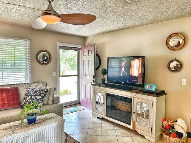 JUNIPER LAKE ESTATES UNIT 3 - Residential