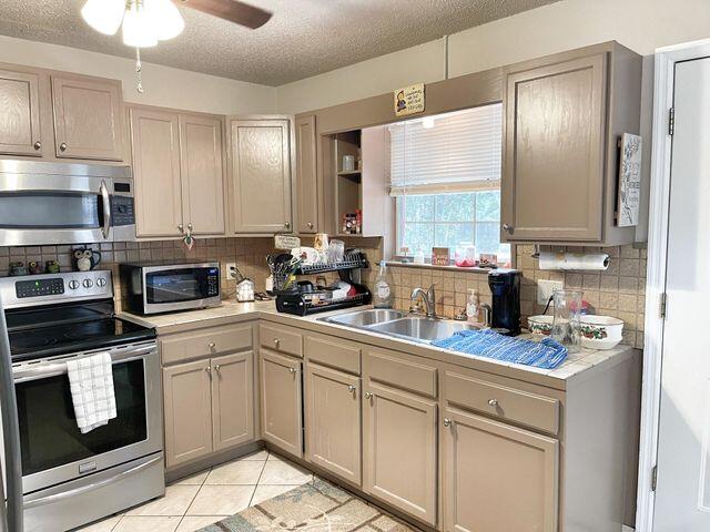 JUNIPER LAKE ESTATES UNIT 3 - Residential