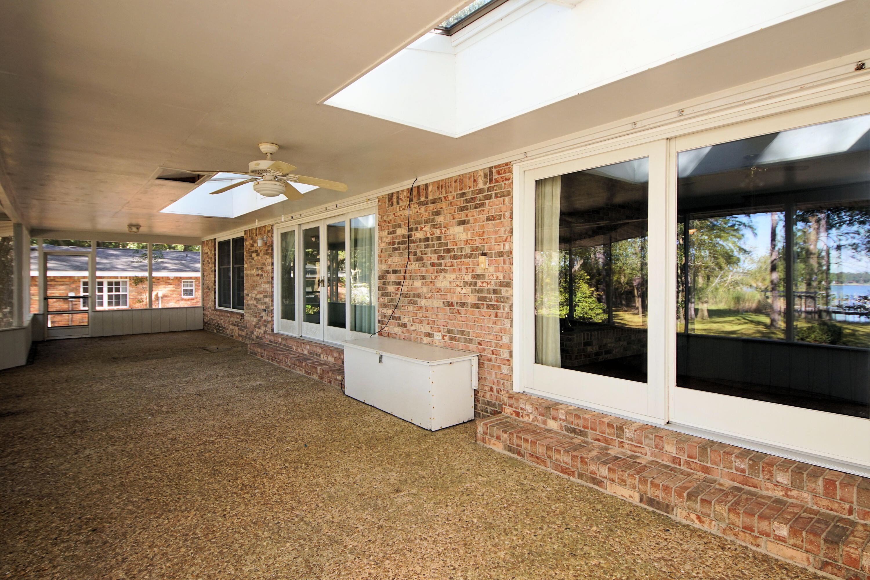 VALPARAISO SHORES - Residential