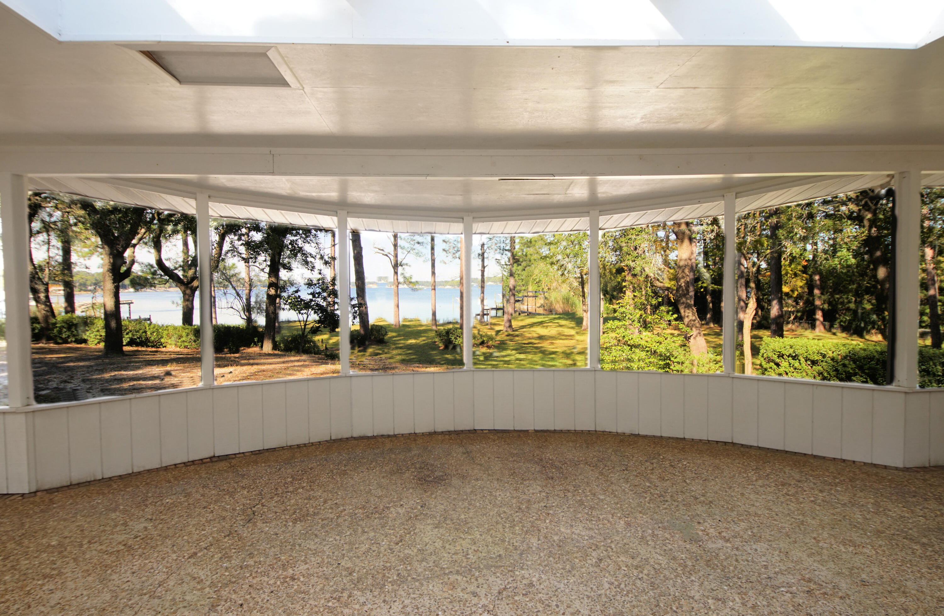 VALPARAISO SHORES - Residential