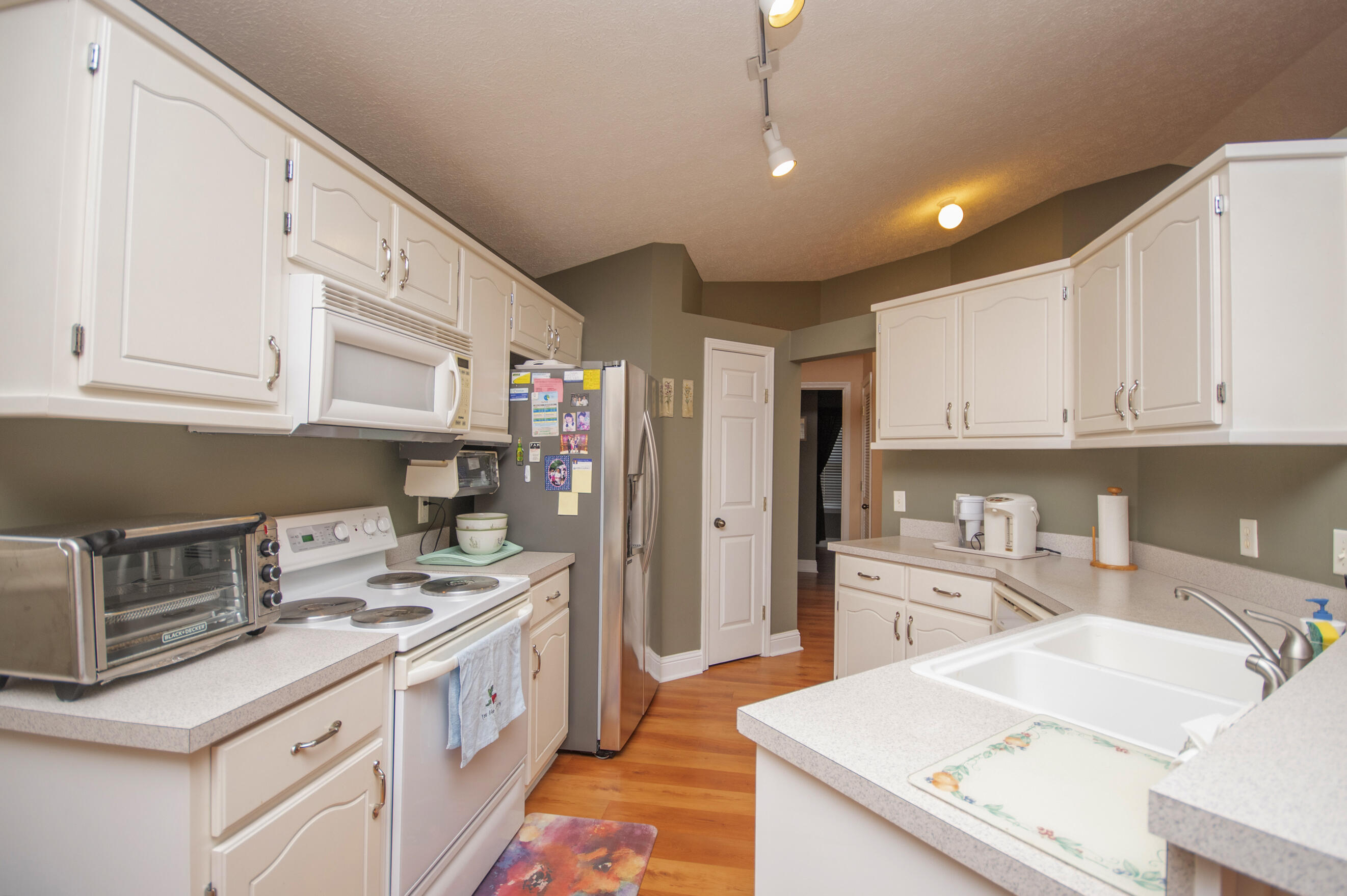MAGNOLIA PLACE - Residential
