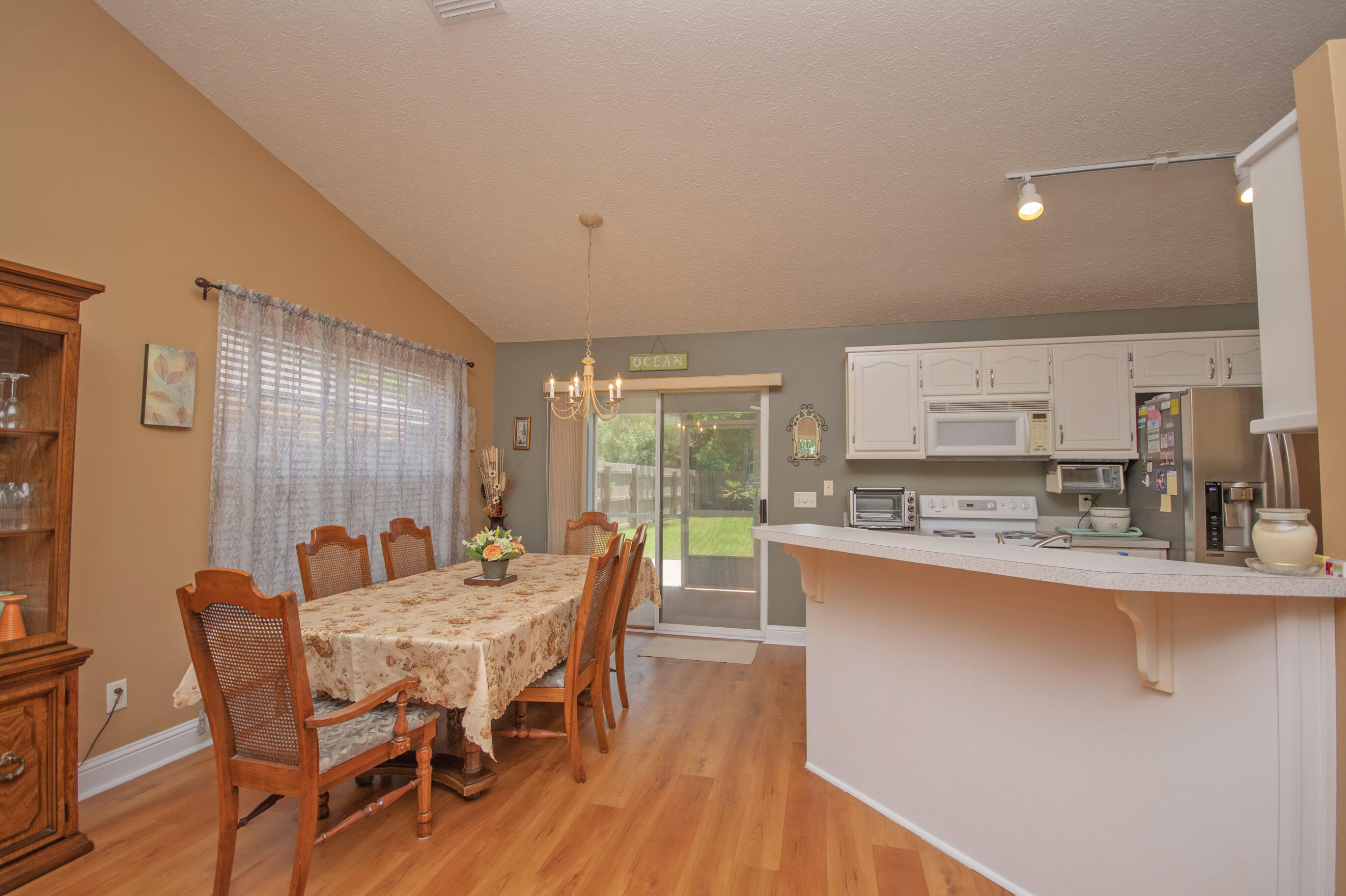 MAGNOLIA PLACE - Residential