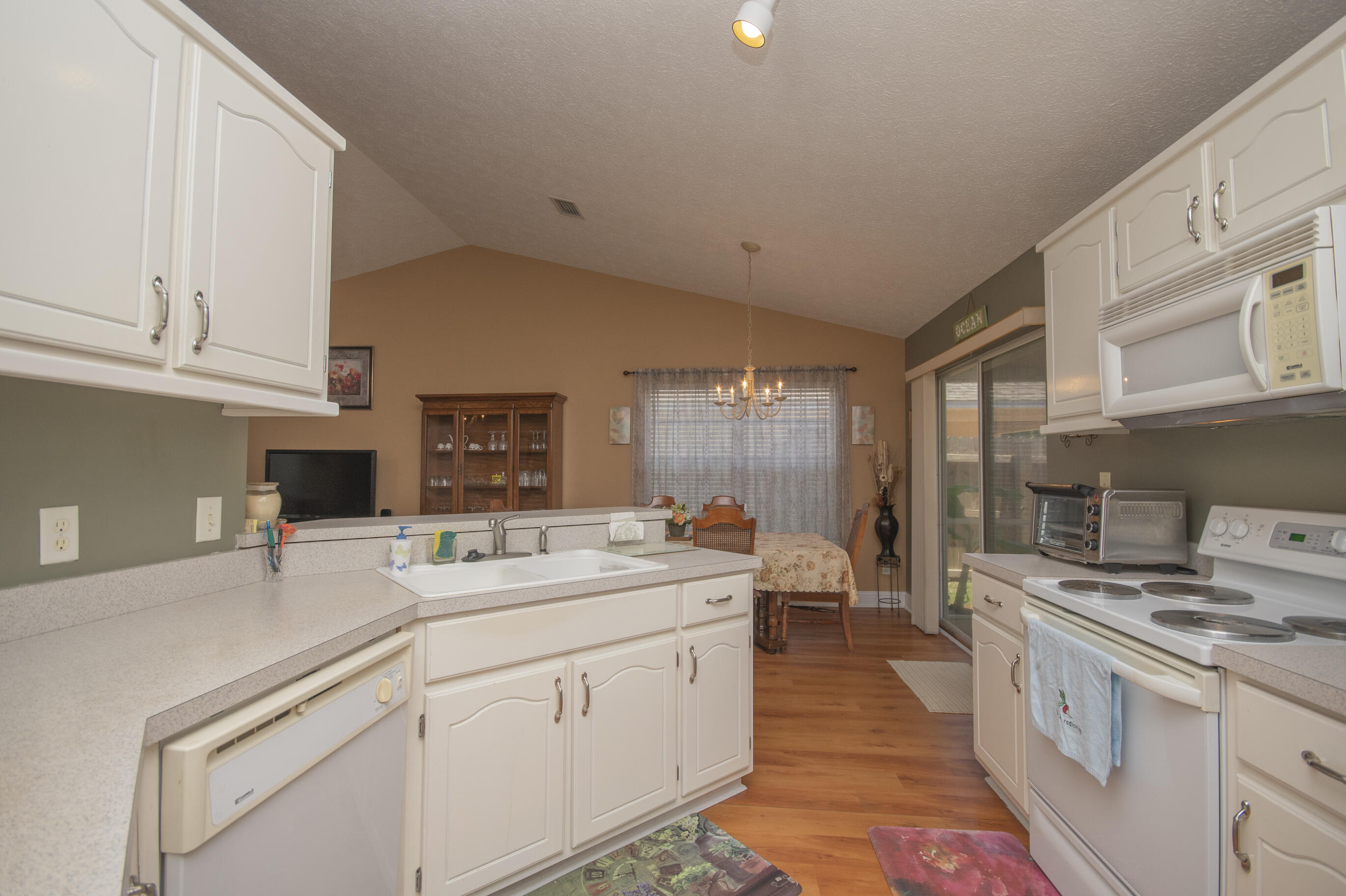 MAGNOLIA PLACE - Residential