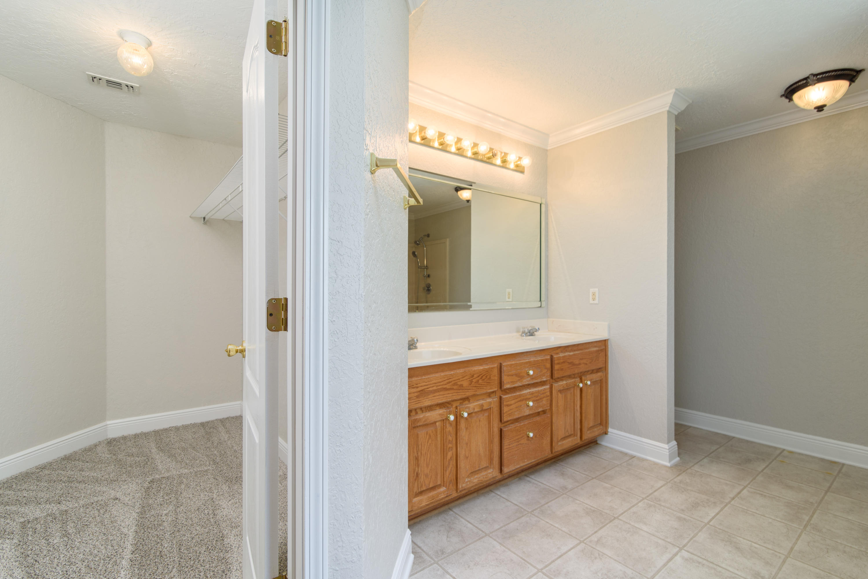 FOX VALLEY - Residential