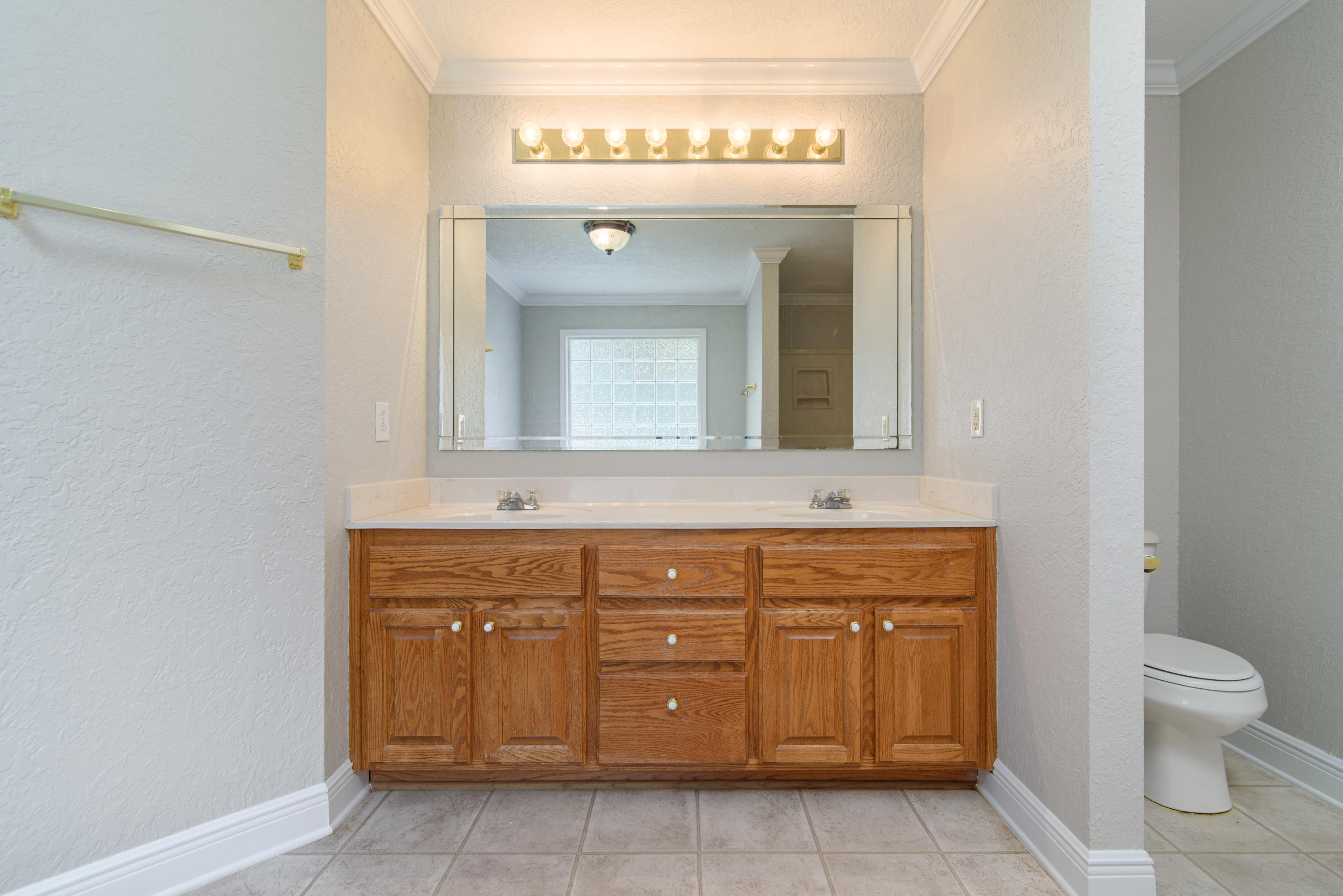 FOX VALLEY - Residential