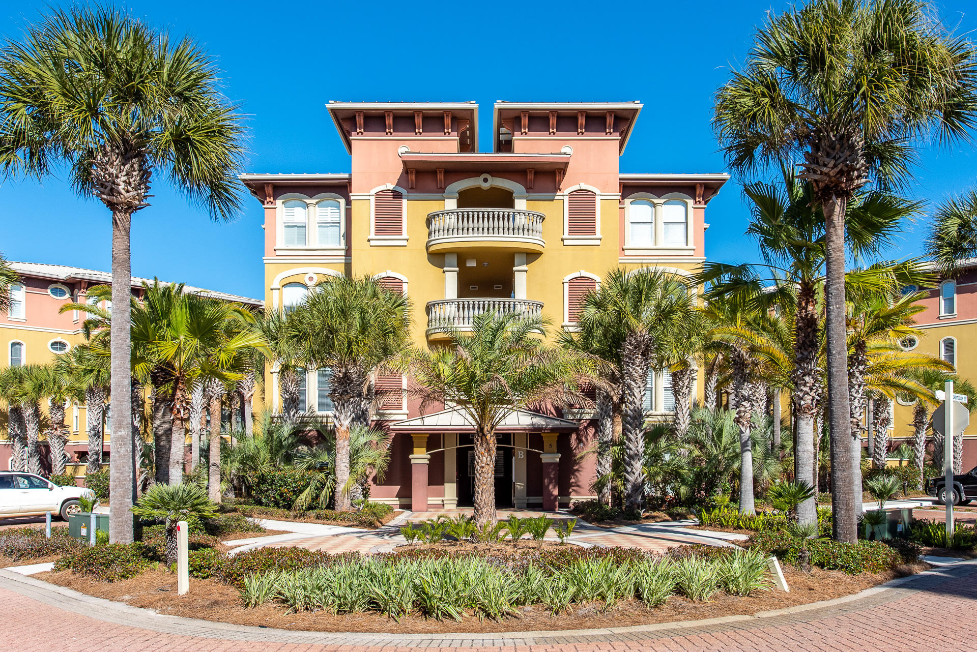 VILLAS AT SEACREST BEACH - Residential