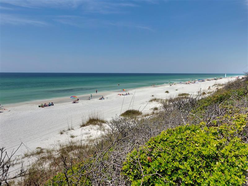 HIDDEN BEACH VILLAS CONDO - Residential