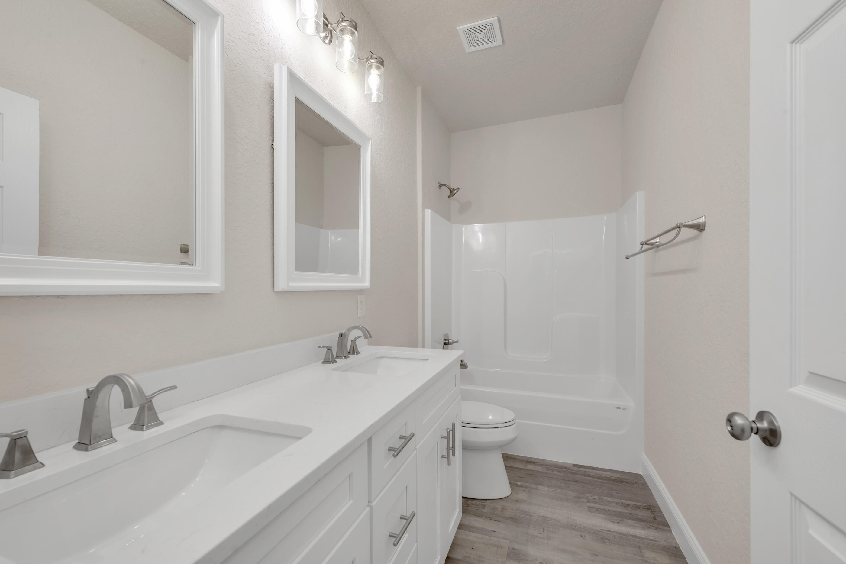 CRESTVIEW - Residential