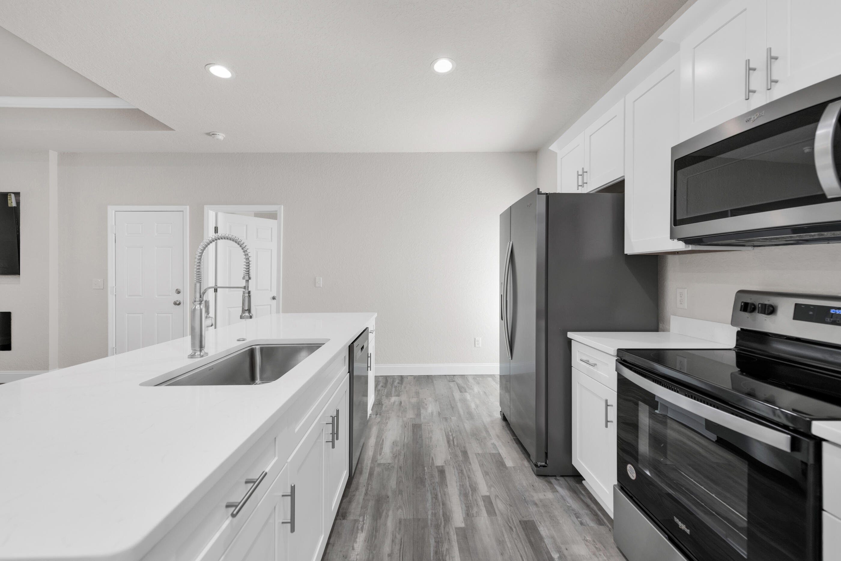 CRESTVIEW - Residential