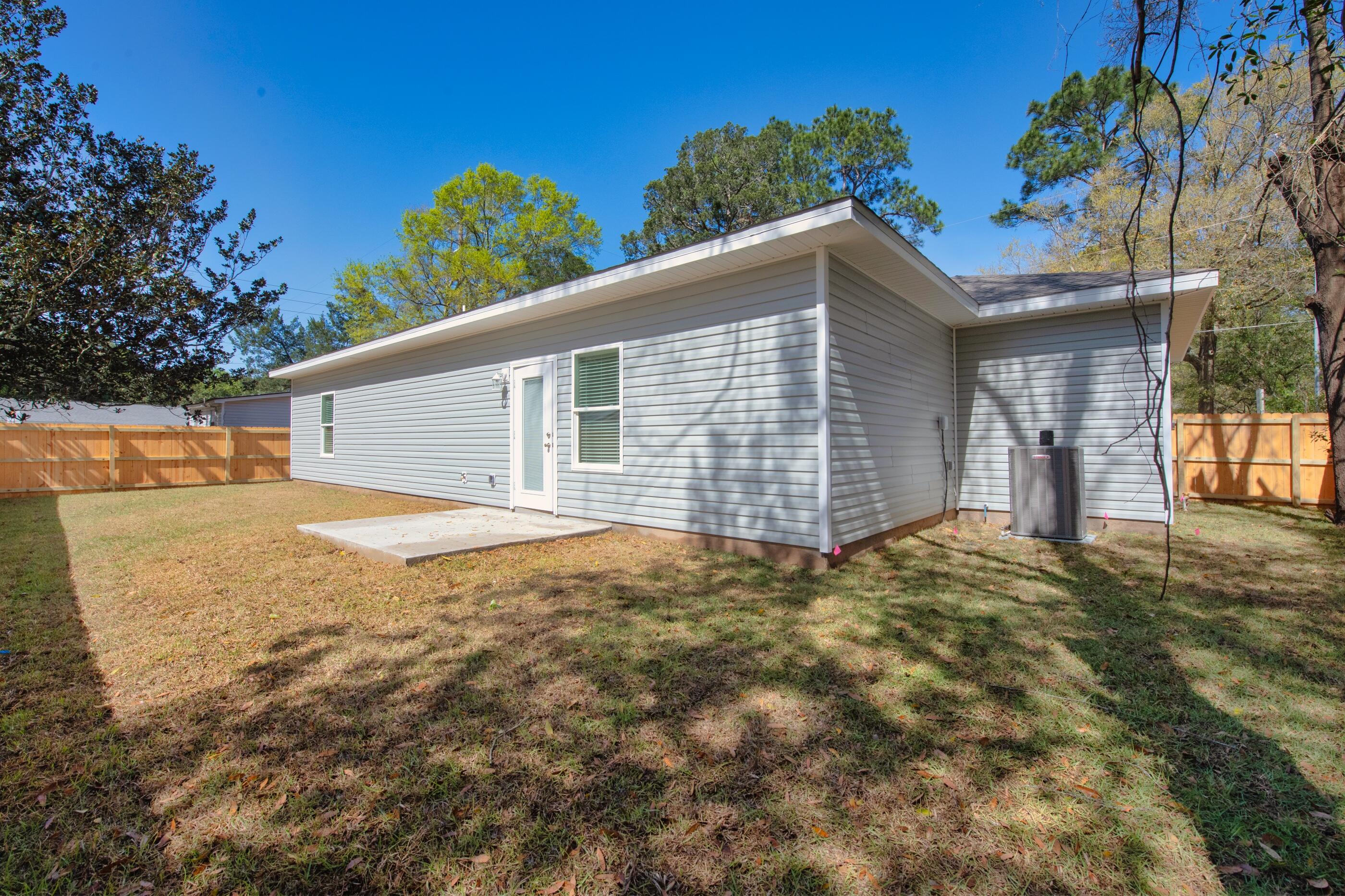 CRESTVIEW - Residential