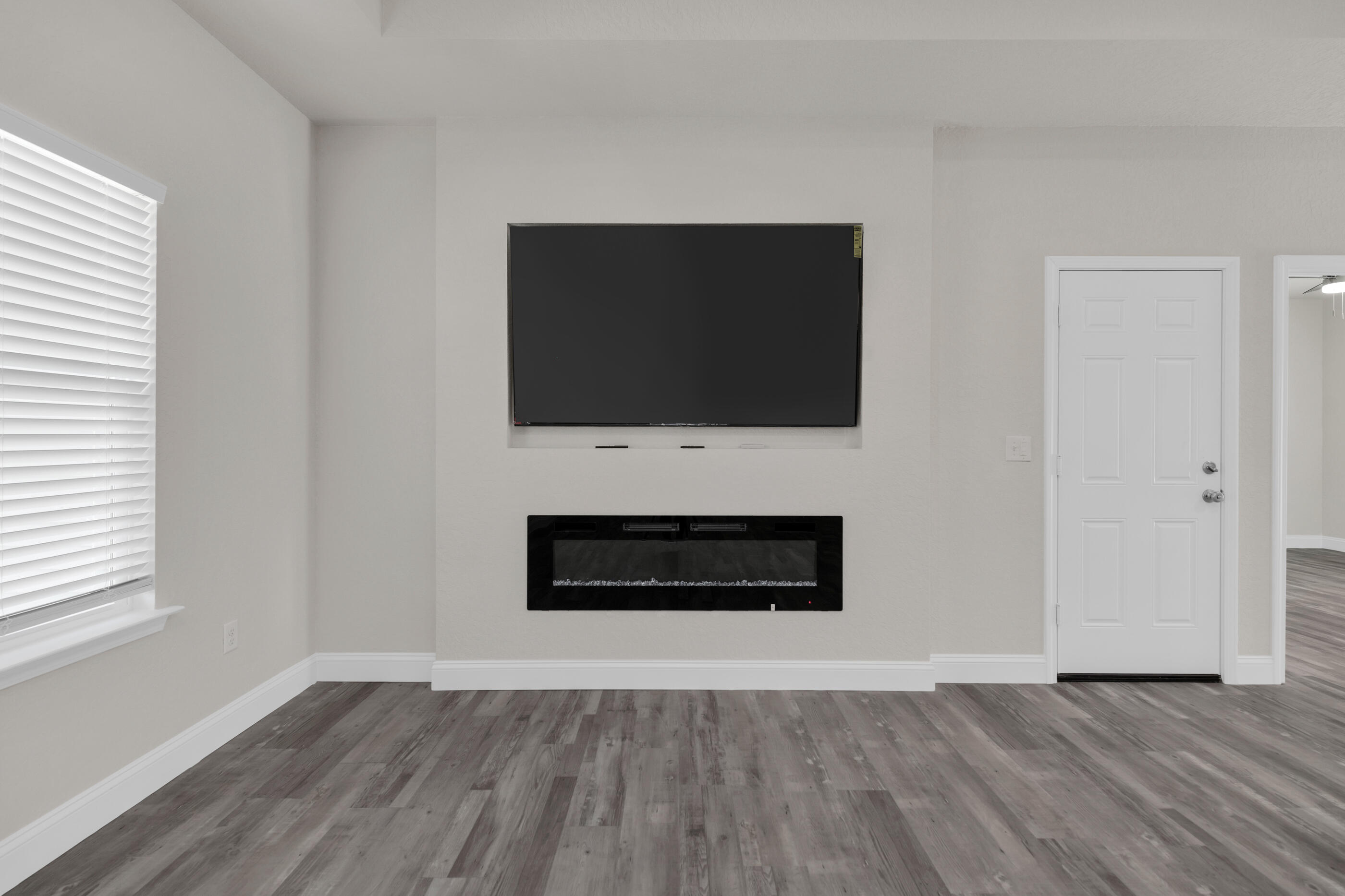 CRESTVIEW - Residential