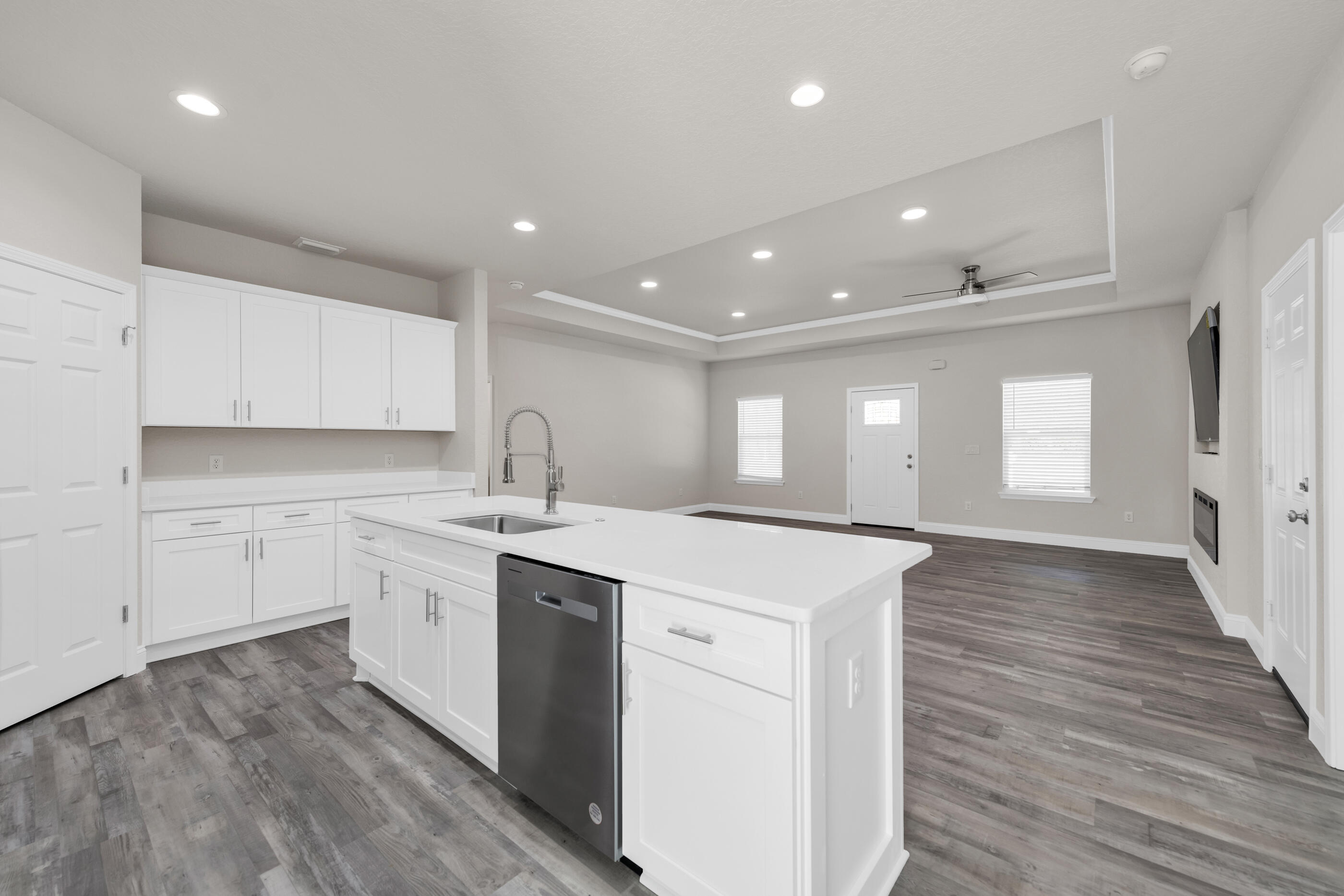 CRESTVIEW - Residential