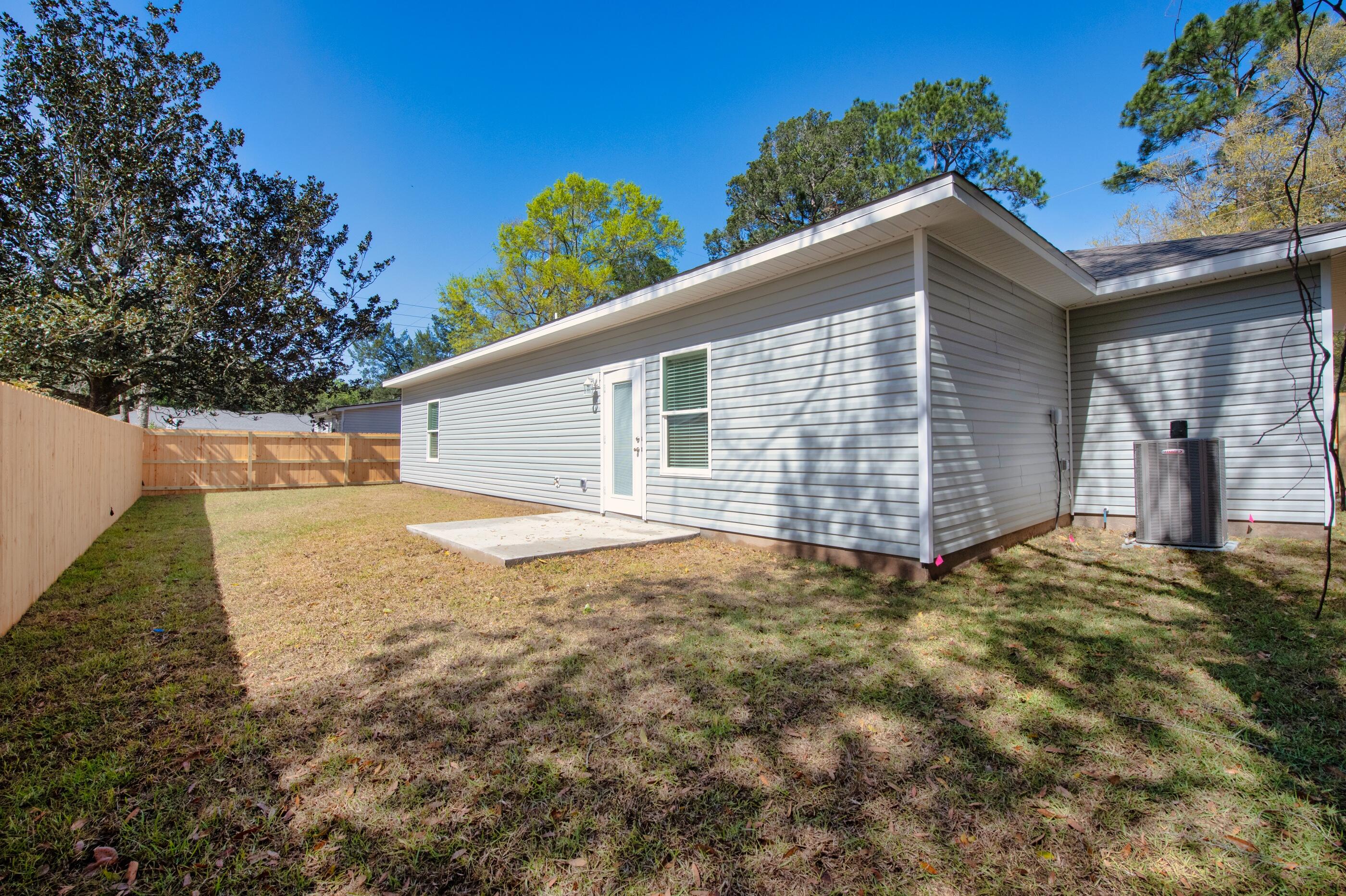 CRESTVIEW - Residential