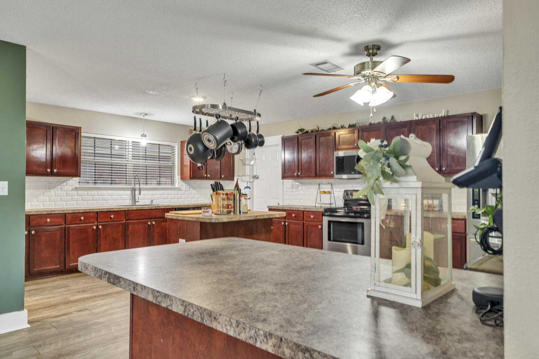 LEE FARMS PH I - Residential