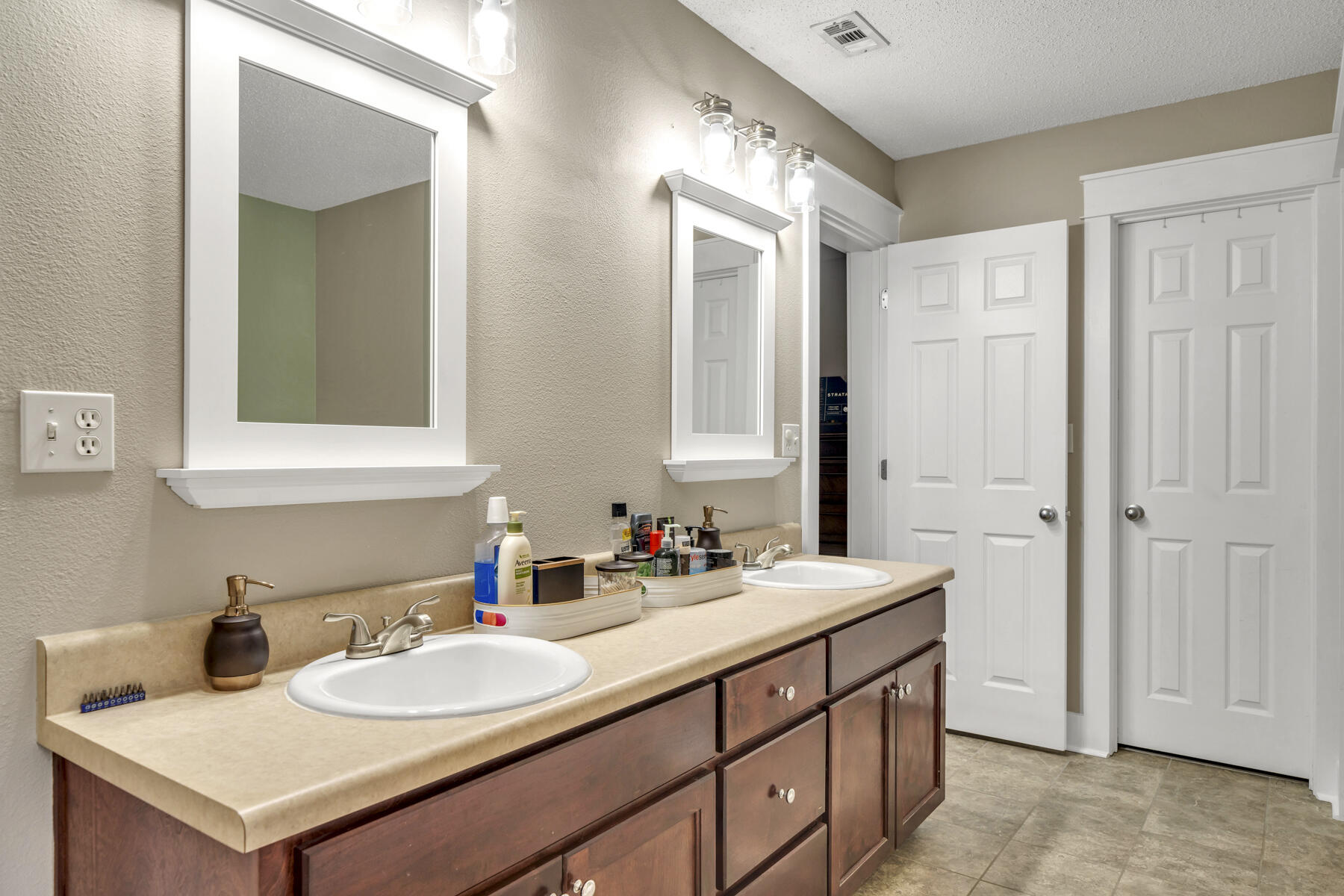 LEE FARMS PH I - Residential